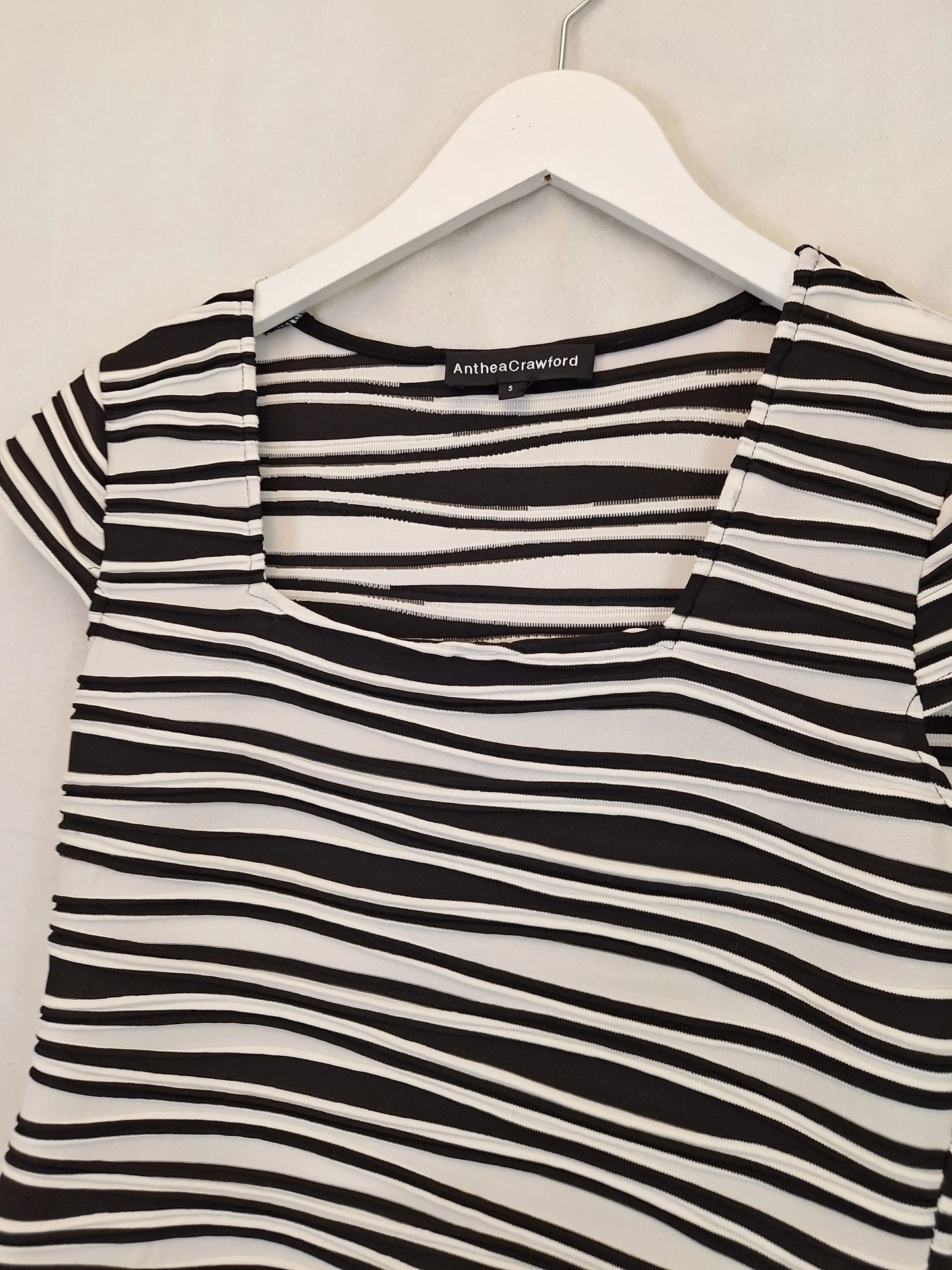 Anthea Crawford Striped Stretch Cap Sleeve Top Size S by SwapUp-Online Second Hand Store-Online Thrift Store