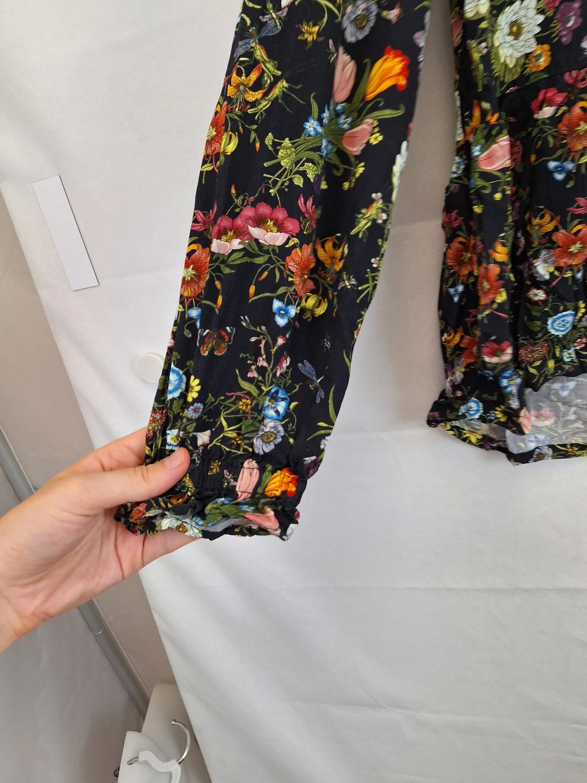 Assorted Brands Classic Feminine Floral  Top Size XS by SwapUp-Online Second Hand Store-Online Thrift Store