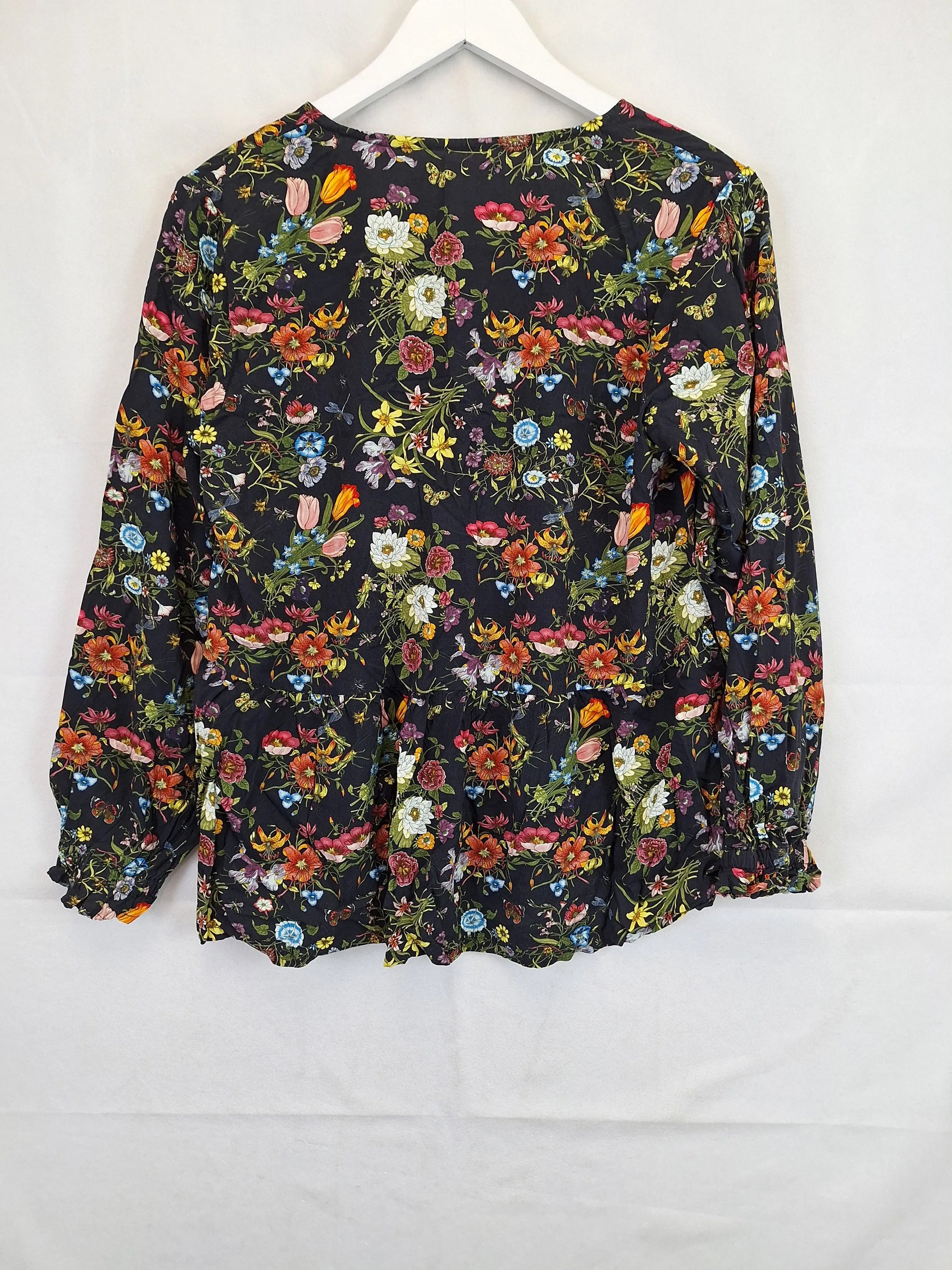 Assorted Brands Classic Feminine Floral  Top Size XS by SwapUp-Online Second Hand Store-Online Thrift Store