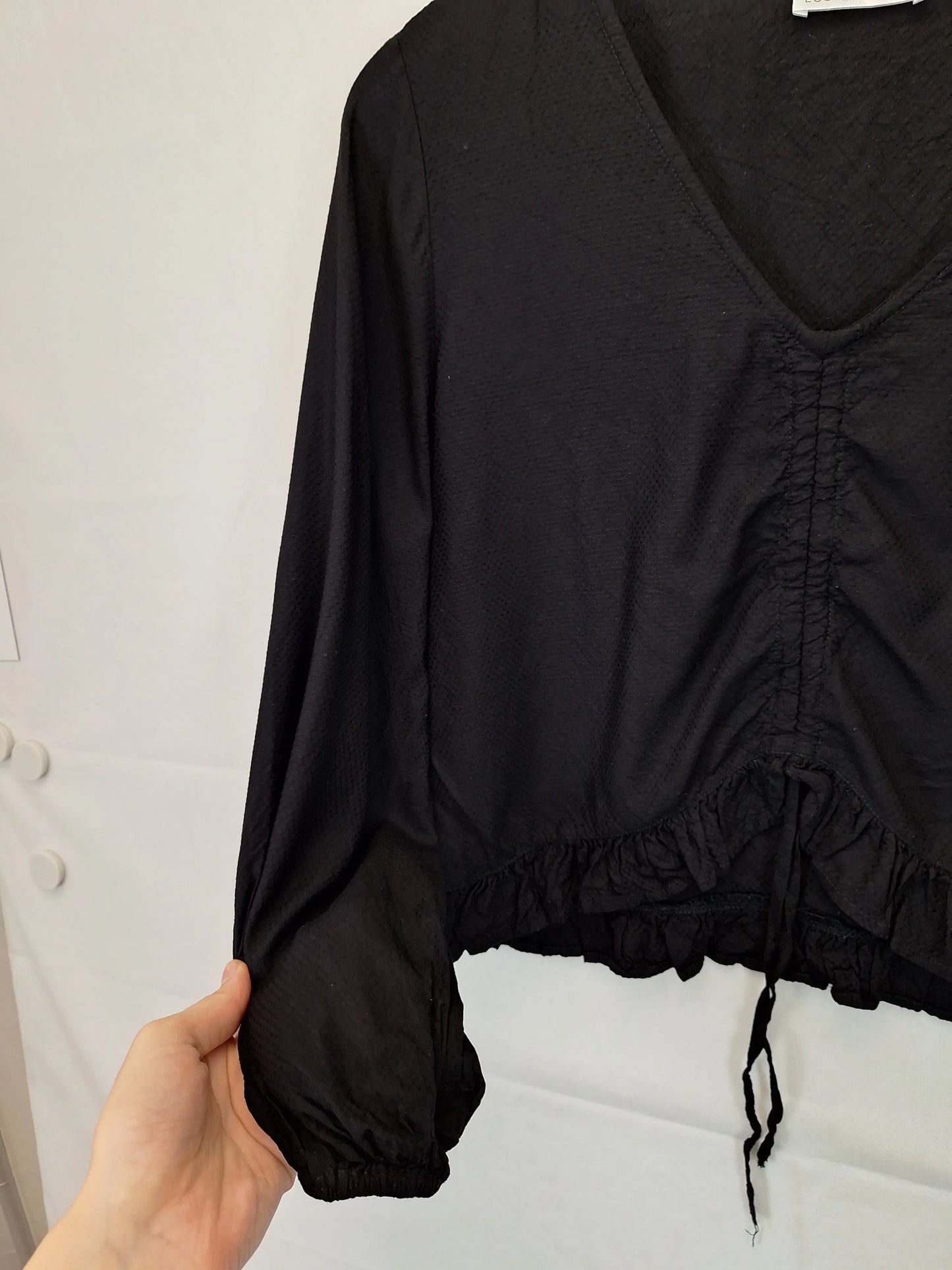 Assorted Brands Essential V Neck Ruched  Top Size M by SwapUp-Online Second Hand Store-Online Thrift Store