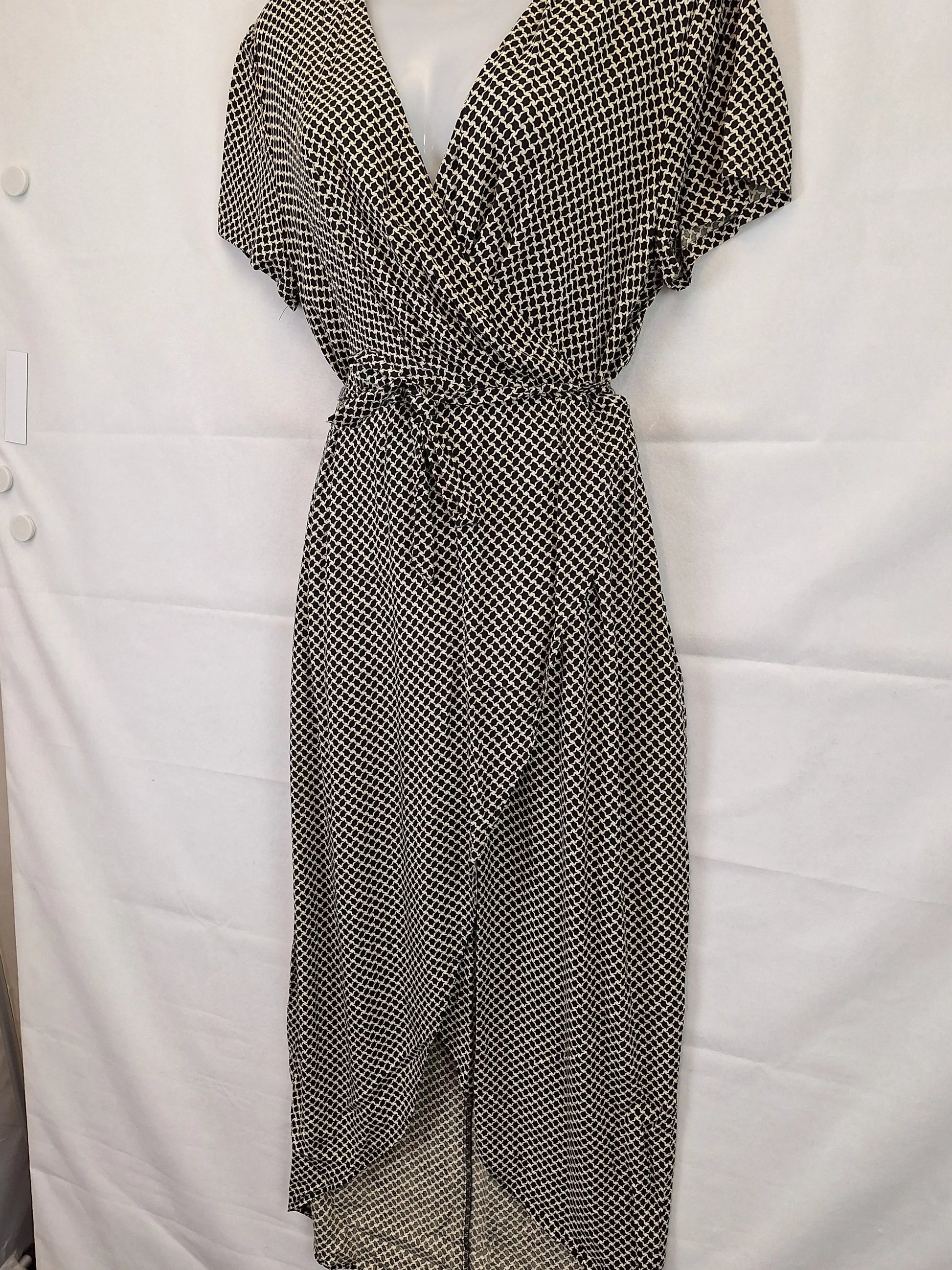 Atmos & Here Elegant Wrap Hi-low Midi Dress Size 16 by SwapUp-Online Second Hand Store-Online Thrift Store