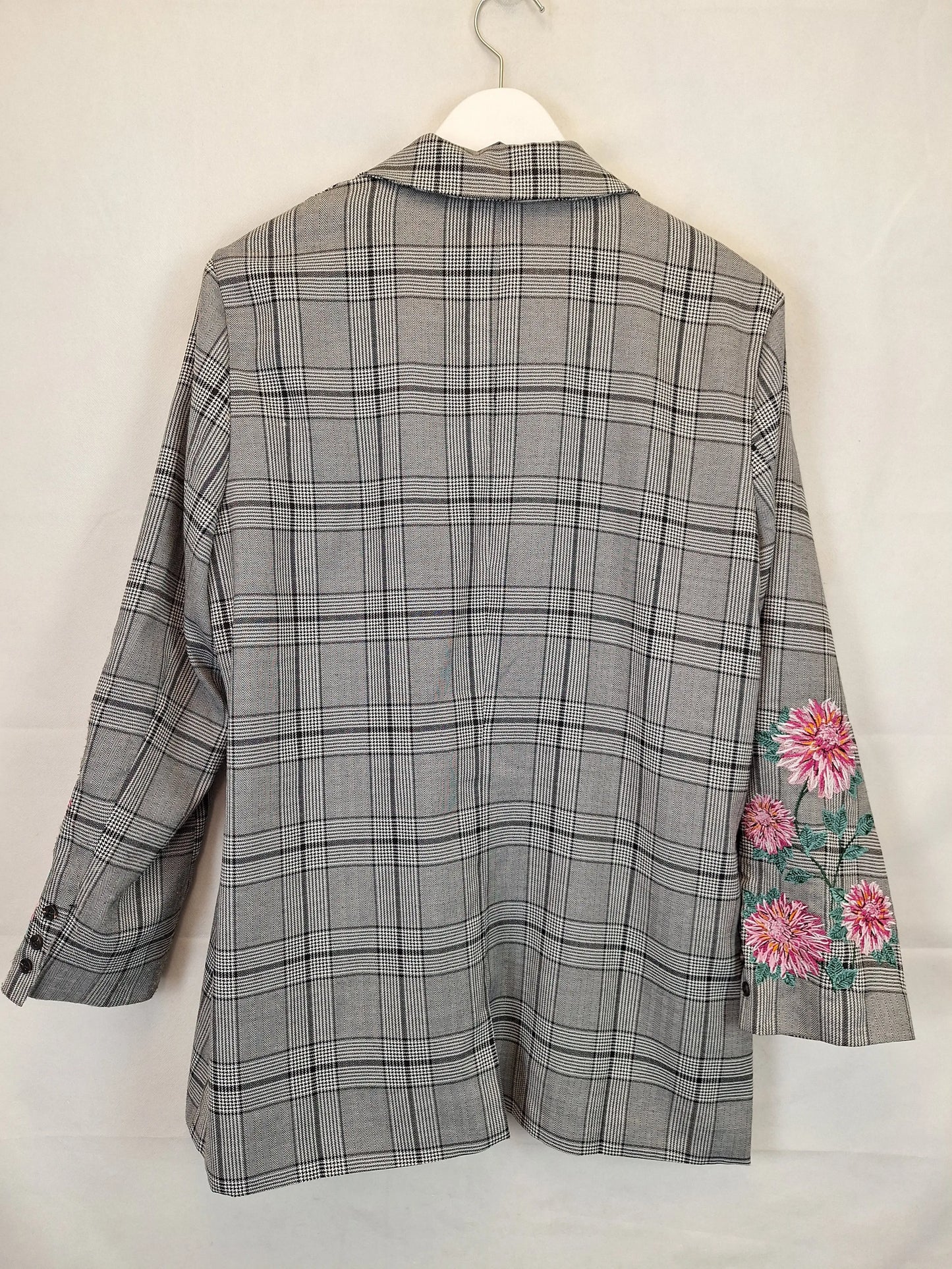 Atmos and Here Embroidered Floral Checked Blazer Size 14 by SwapUp-Online Second Hand Store-Online Thrift Store