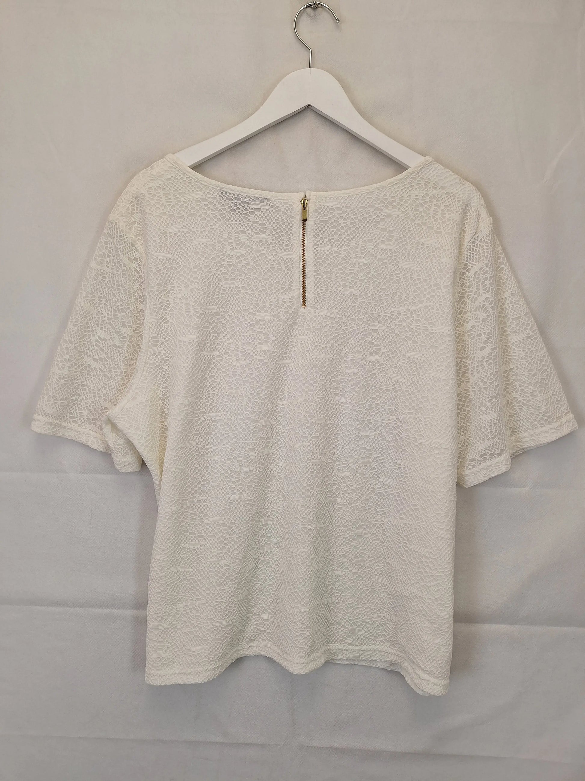 Basque Classic Round Neck  Top Size 20 by SwapUp-Online Second Hand Store-Online Thrift Store