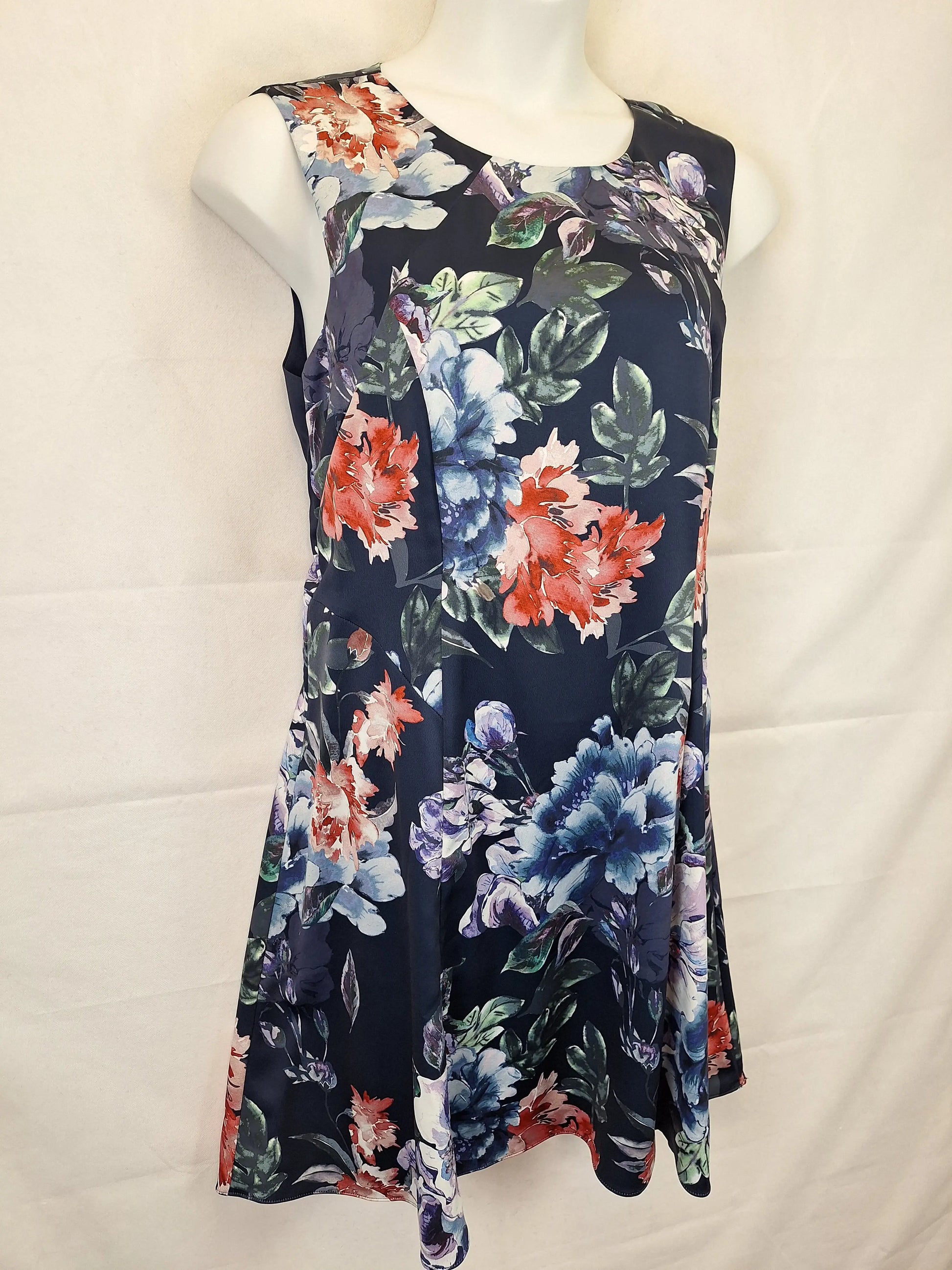 Basque Floral Tailored Office Midi Dress Size 18 by SwapUp-Online Second Hand Store-Online Thrift Store