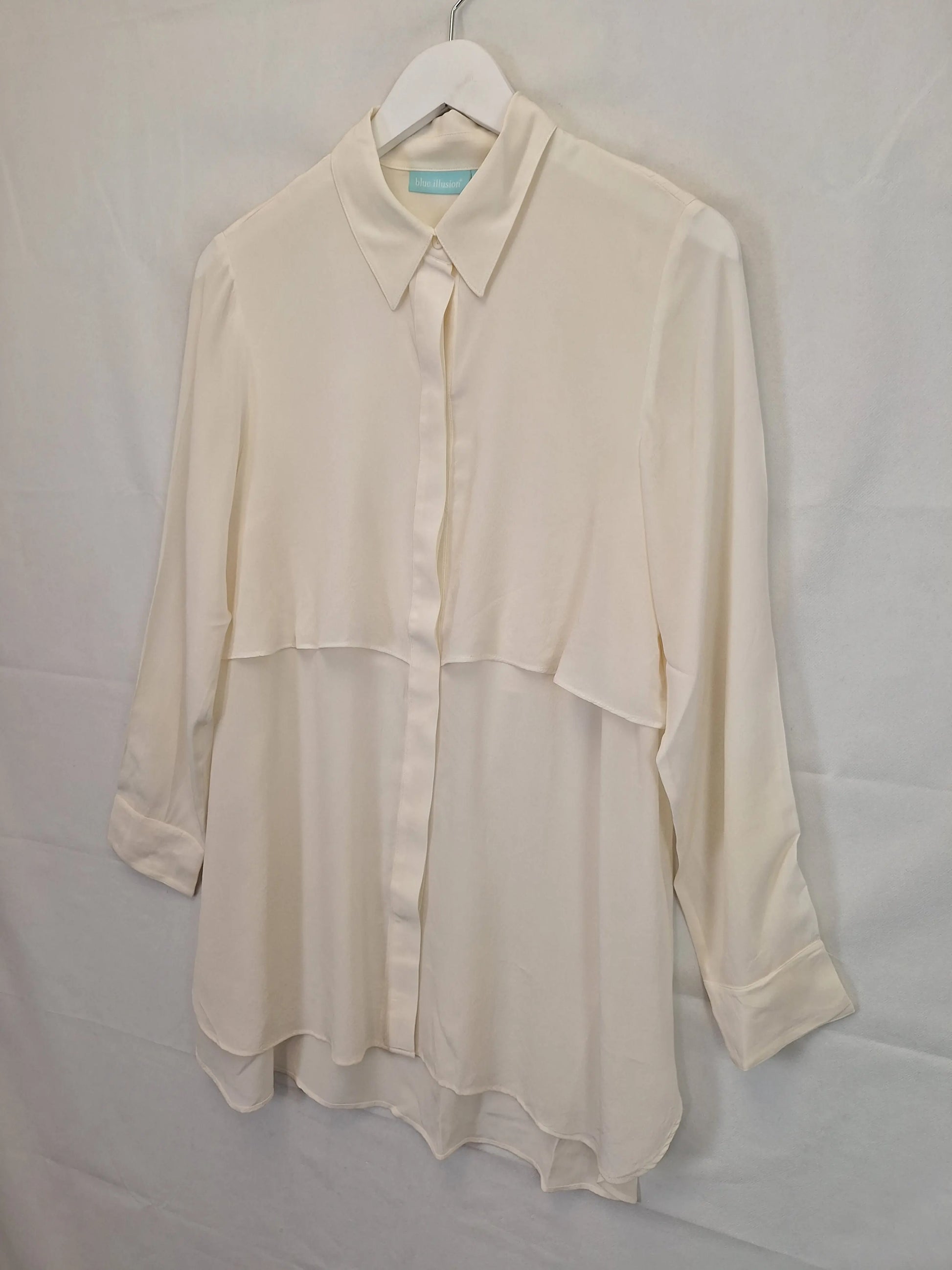 Blue Illusion Off White Long Shirt Size S by SwapUp-Online Second Hand Store-Online Thrift Store
