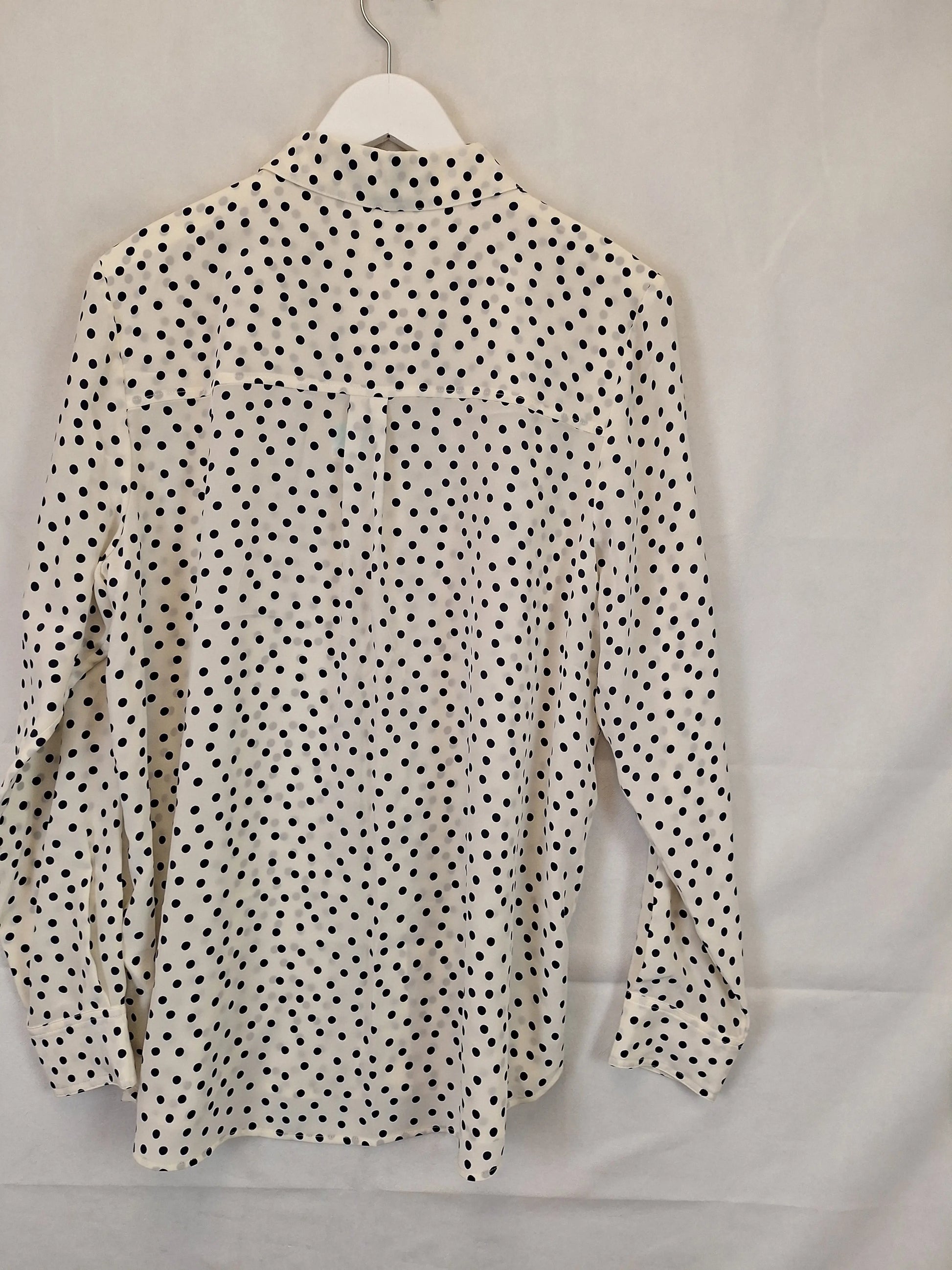 Boden Essential Sophisticated Button Down Shirt Size 18 by SwapUp-Online Second Hand Store-Online Thrift Store