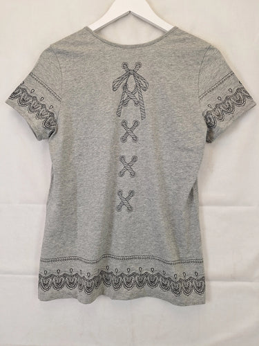 Chloé Essential V Neck T-shirt Size 10 by SwapUp-Online Second Hand Store-Online Thrift Store