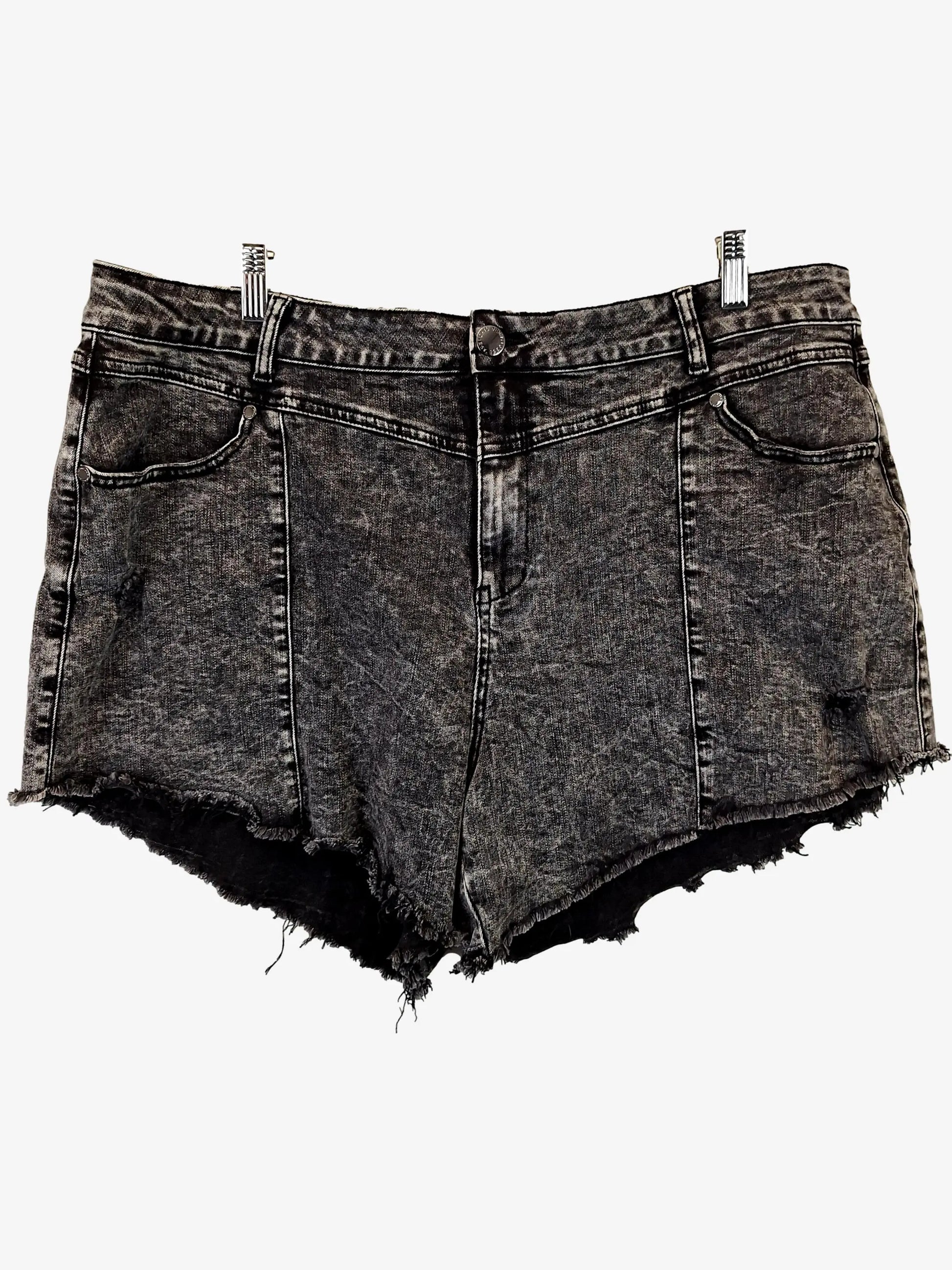 City Chic Distressed Harley Mid Rise Shorts Size 22 by SwapUp-Online Second Hand Store-Online Thrift Store