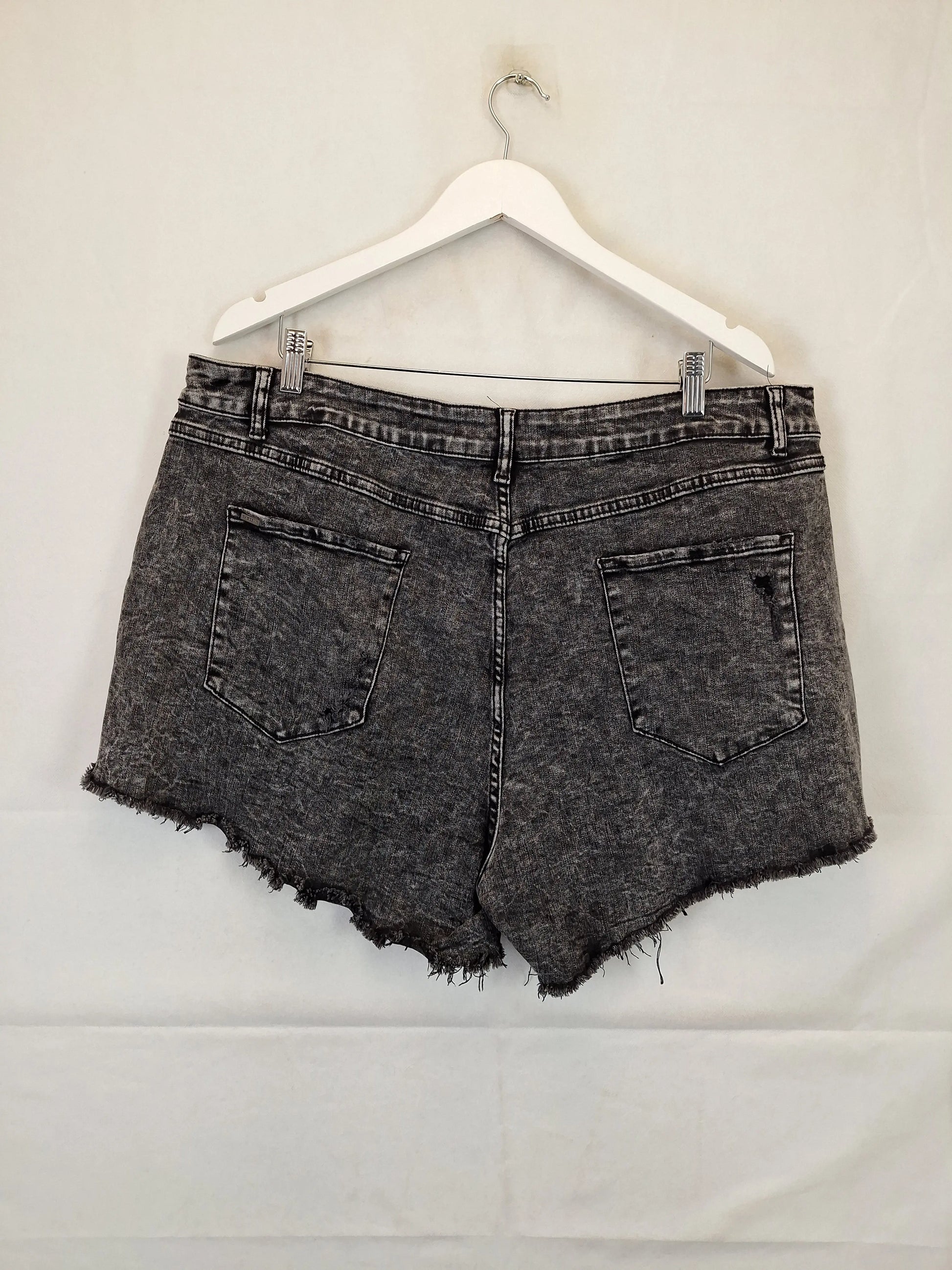 City Chic Distressed Harley Mid Rise Shorts Size 22 by SwapUp-Online Second Hand Store-Online Thrift Store