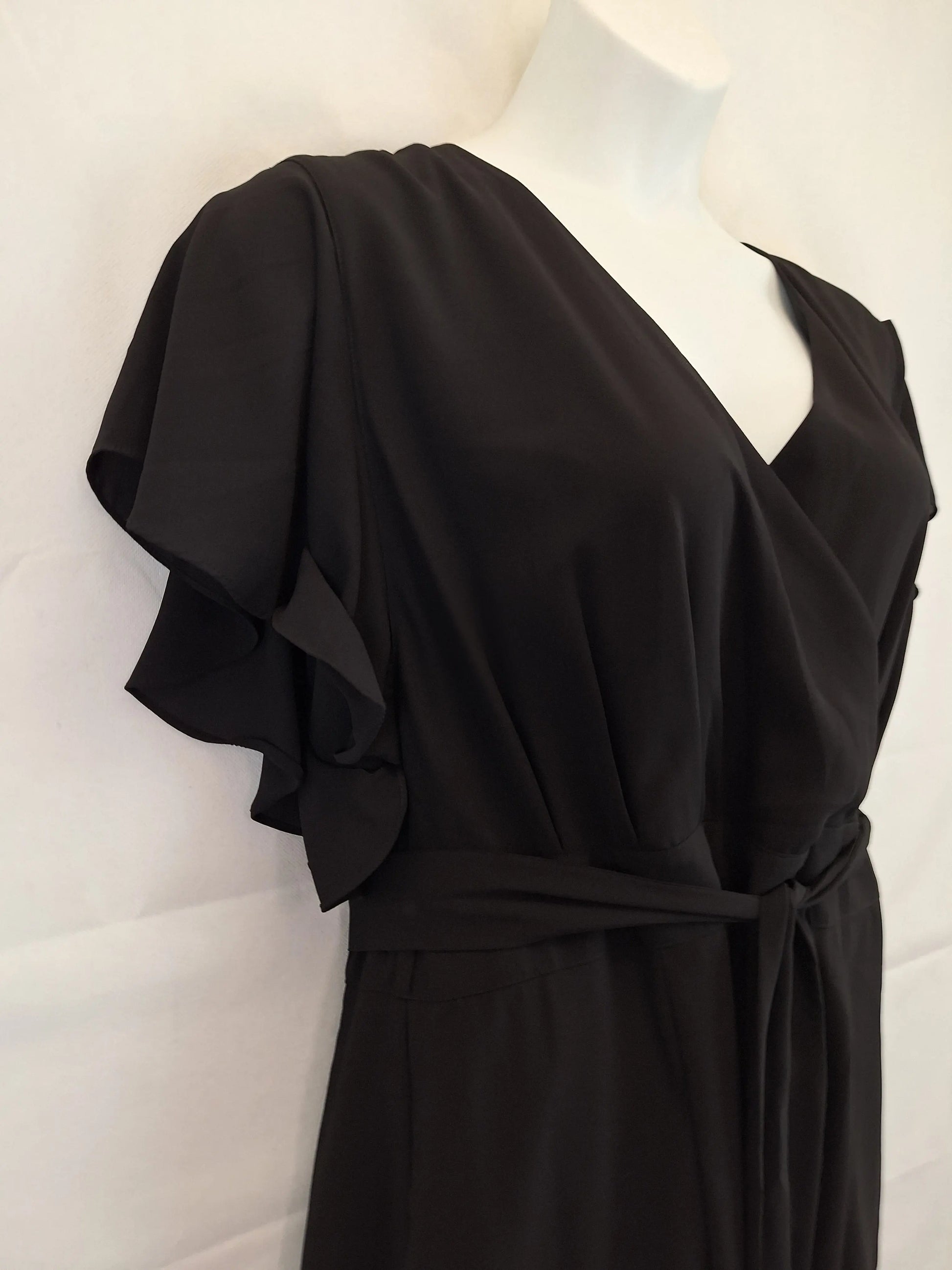 City Chic Flutter Sleeve Classic Chiffon Playsuit Size 16 by SwapUp-Online Second Hand Store-Online Thrift Store