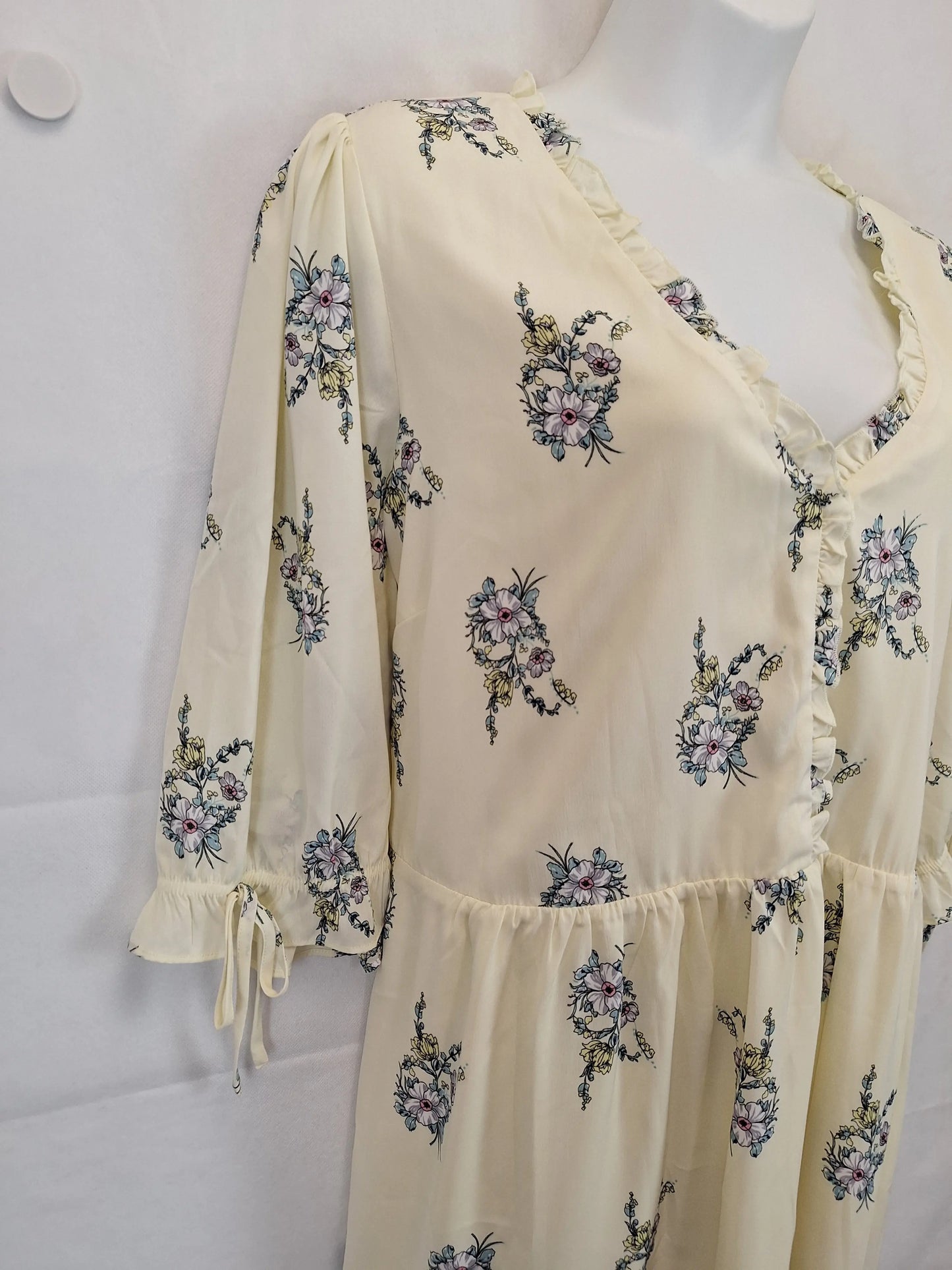 City Chic Ivory Sweet Posy Gathered Mini Dress Size 24 by SwapUp-Online Second Hand Store-Online Thrift Store