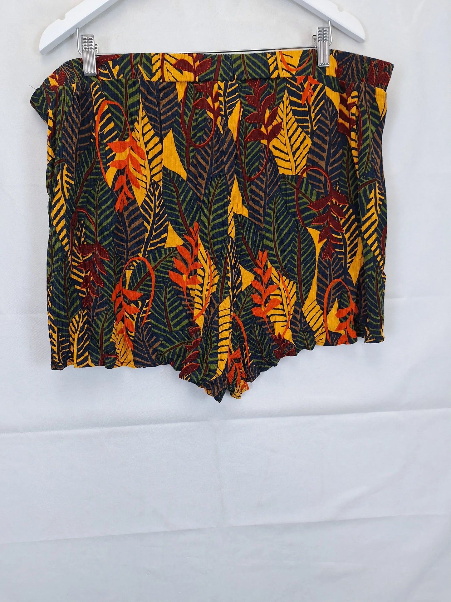 City Chic Jungle Tie Front  Shorts Size 24 by SwapUp-Online Second Hand Store-Online Thrift Store