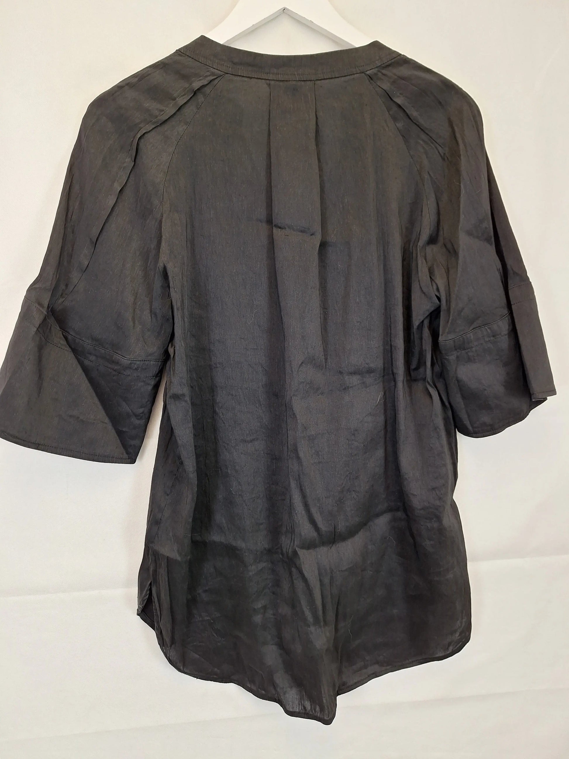 Country Road Silk Blend Scoop Hem Blouse Size 12 by SwapUp-Online Second Hand Store-Online Thrift Store