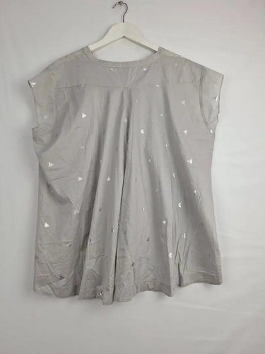 Country Road Silver Triangle High Low Shirt Size XL by SwapUp-Online Second Hand Store-Online Thrift Store