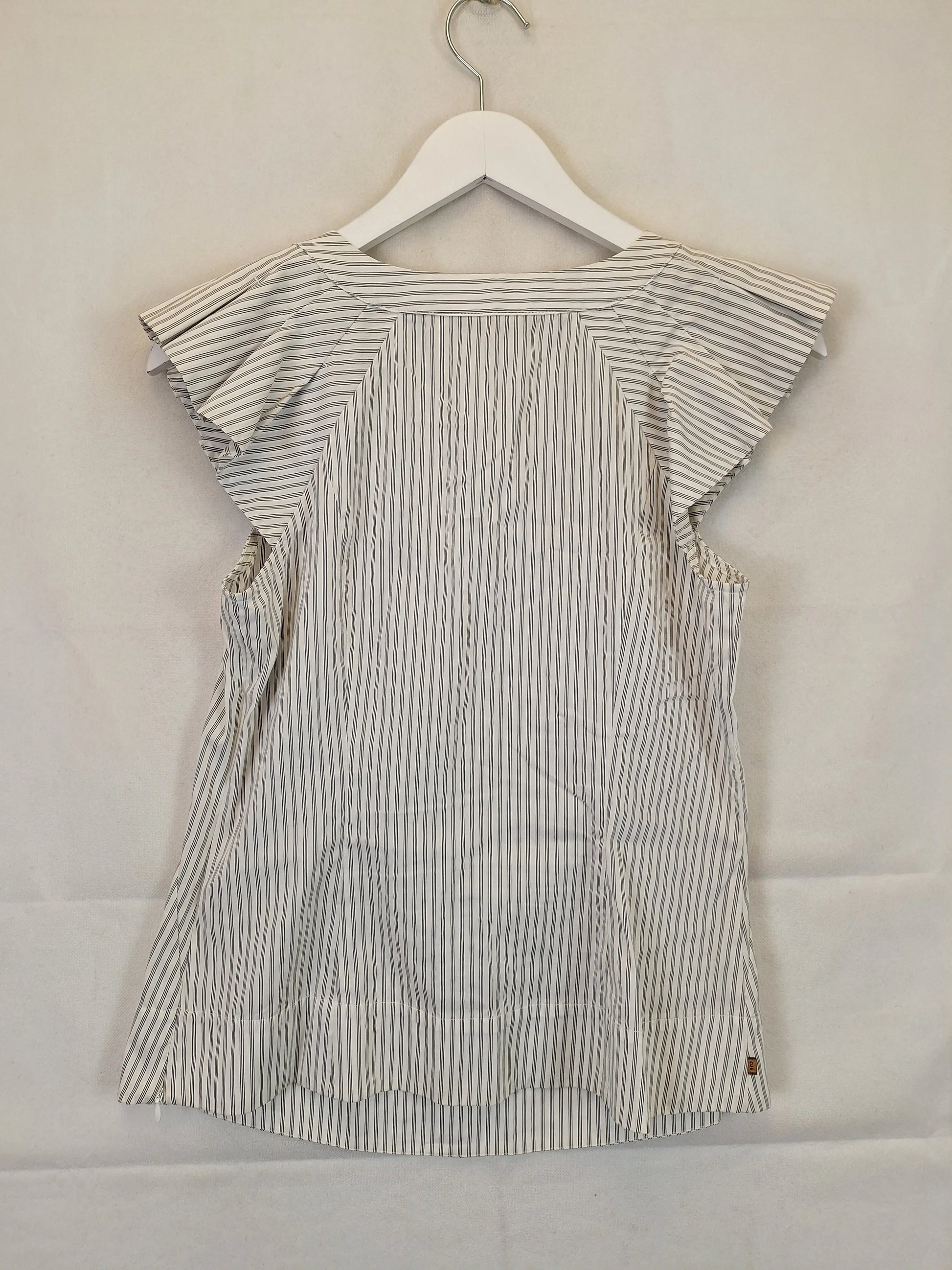 Cue Pleated Sleeve Office Staple Top Size 8 by SwapUp-Online Second Hand Store-Online Thrift Store