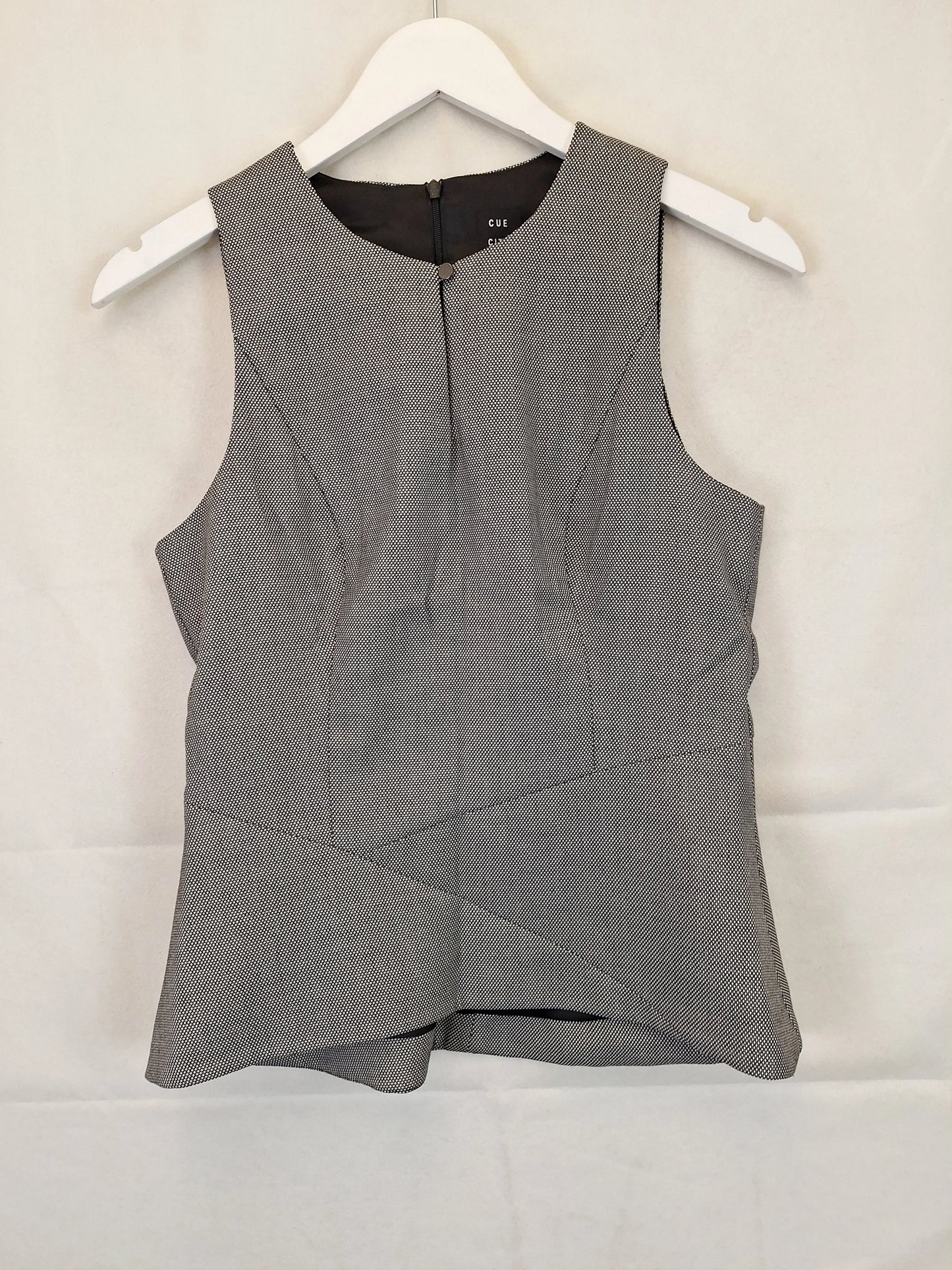 Cue Structured Keyhole Detail Top Size 10 by SwapUp-Online Second Hand Store-Online Thrift Store