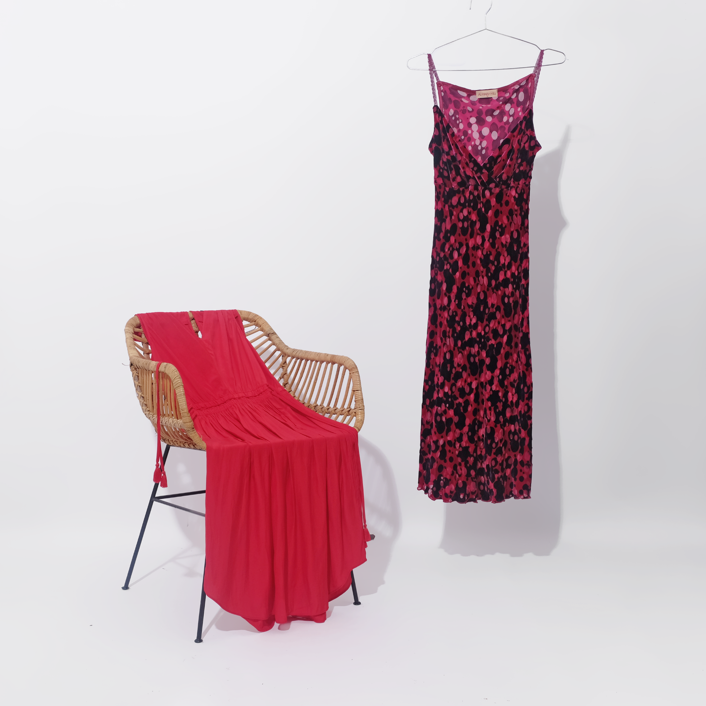 Sell second hand clothes online Australia SwapUp