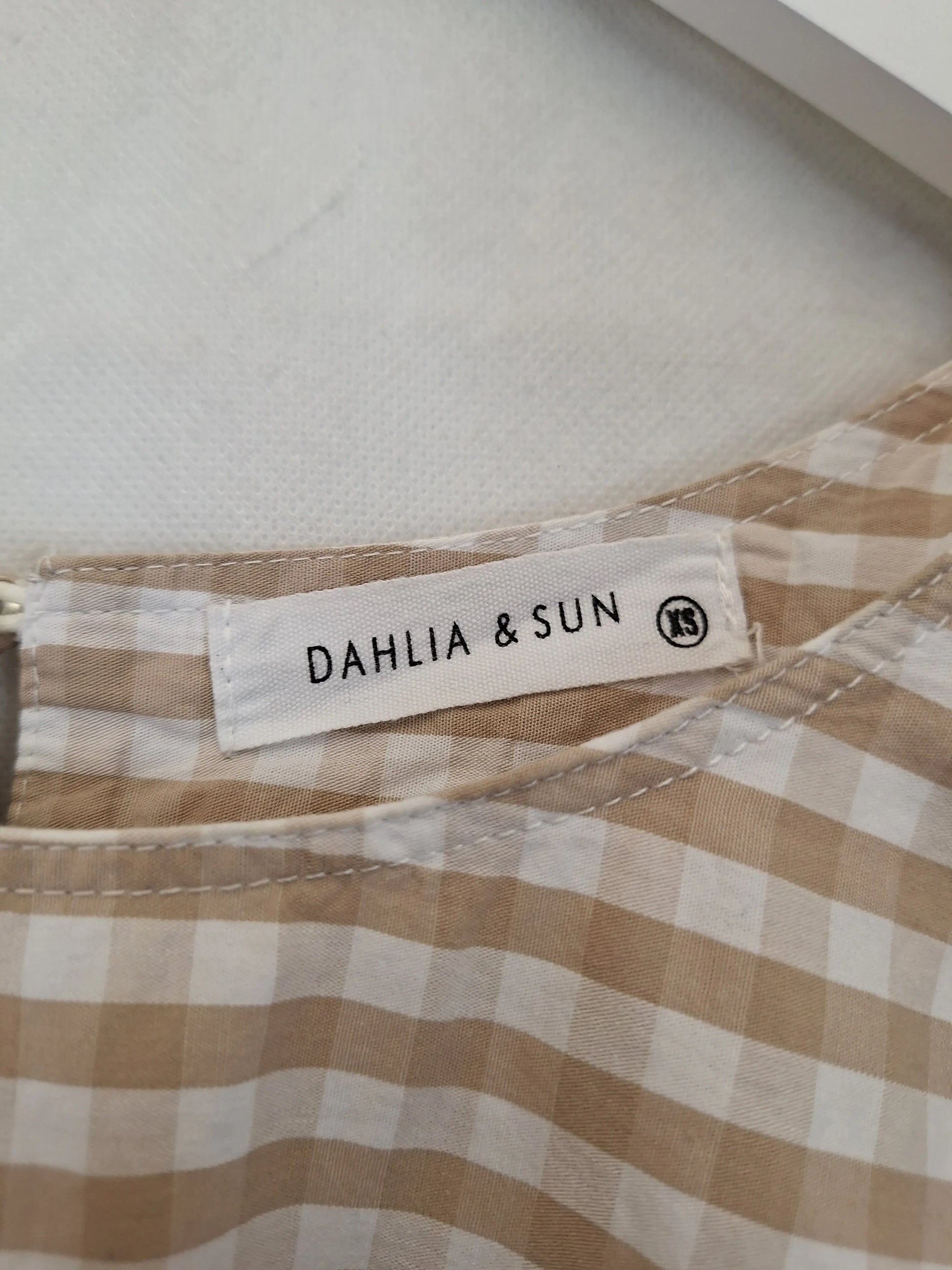 Dahlia & Sun Cotton Everyday Gathered Top Size XS by SwapUp-Online Second Hand Store-Online Thrift Store
