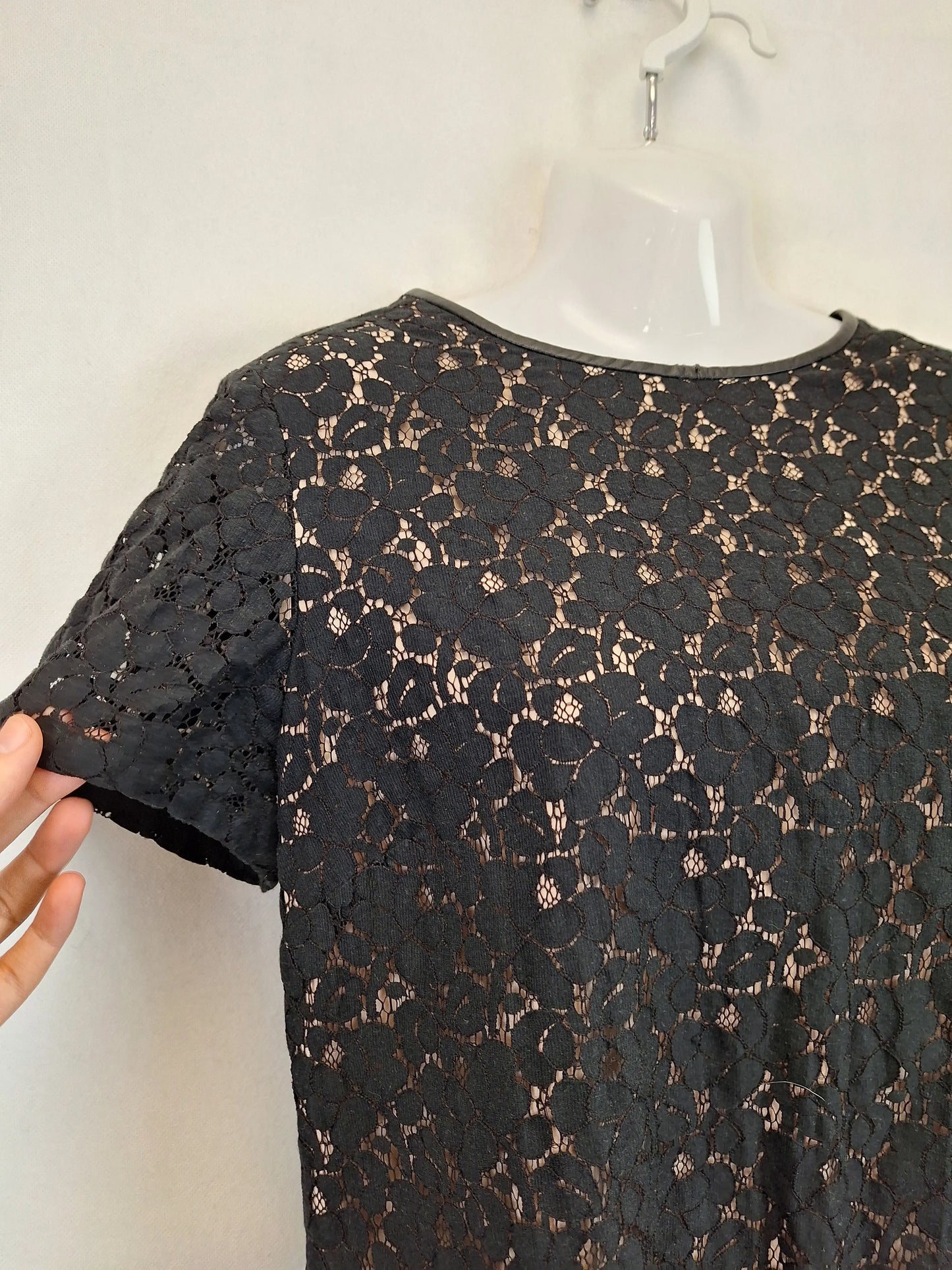 David Lawrence Elegant Lace Mini Dress Size 12 by SwapUp-Online Second Hand Store-Online Thrift Store