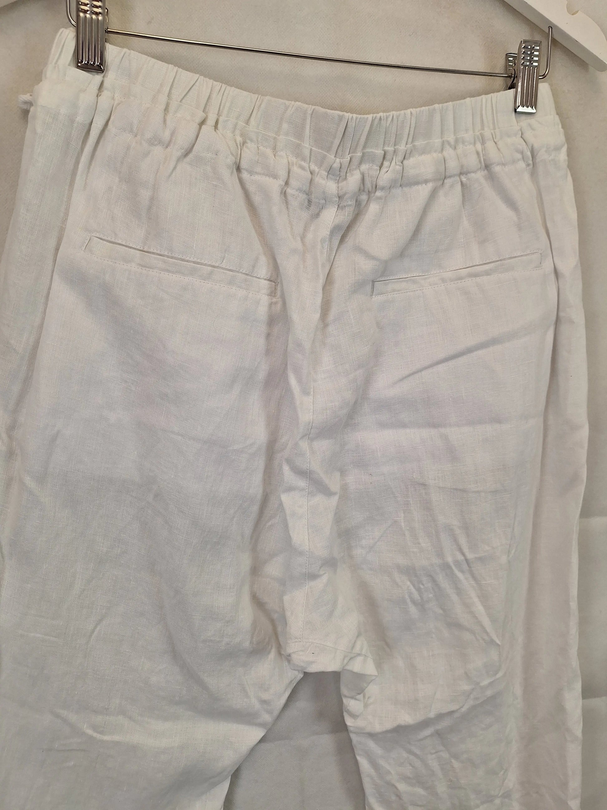 Decjuba Classic Relaxed Jogger Pants Size M by SwapUp-Online Second Hand Store-Online Thrift Store