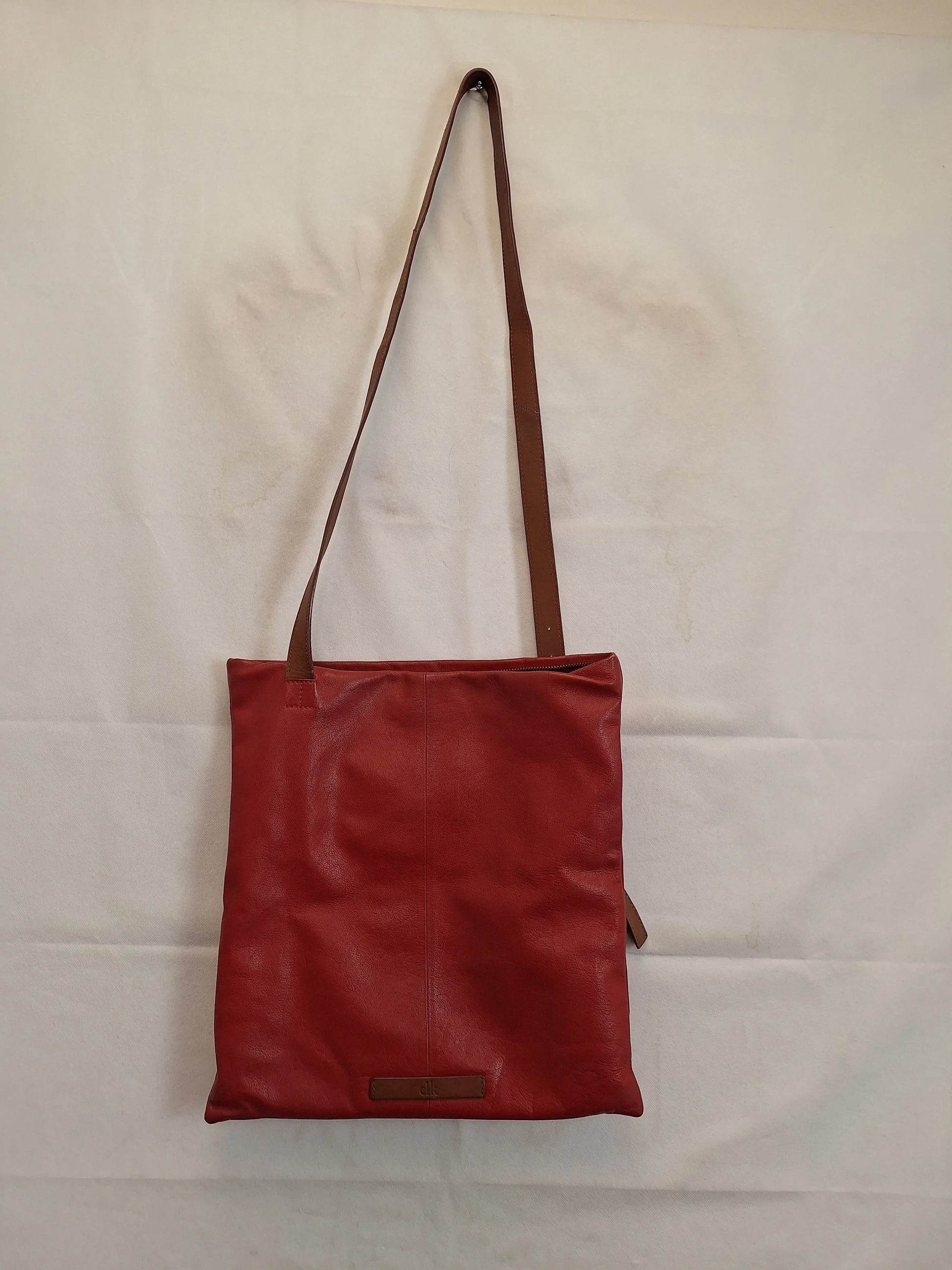 Elk Crimson Contrast Strap Crossbody Bag by SwapUp-Online Second Hand Store-Online Thrift Store