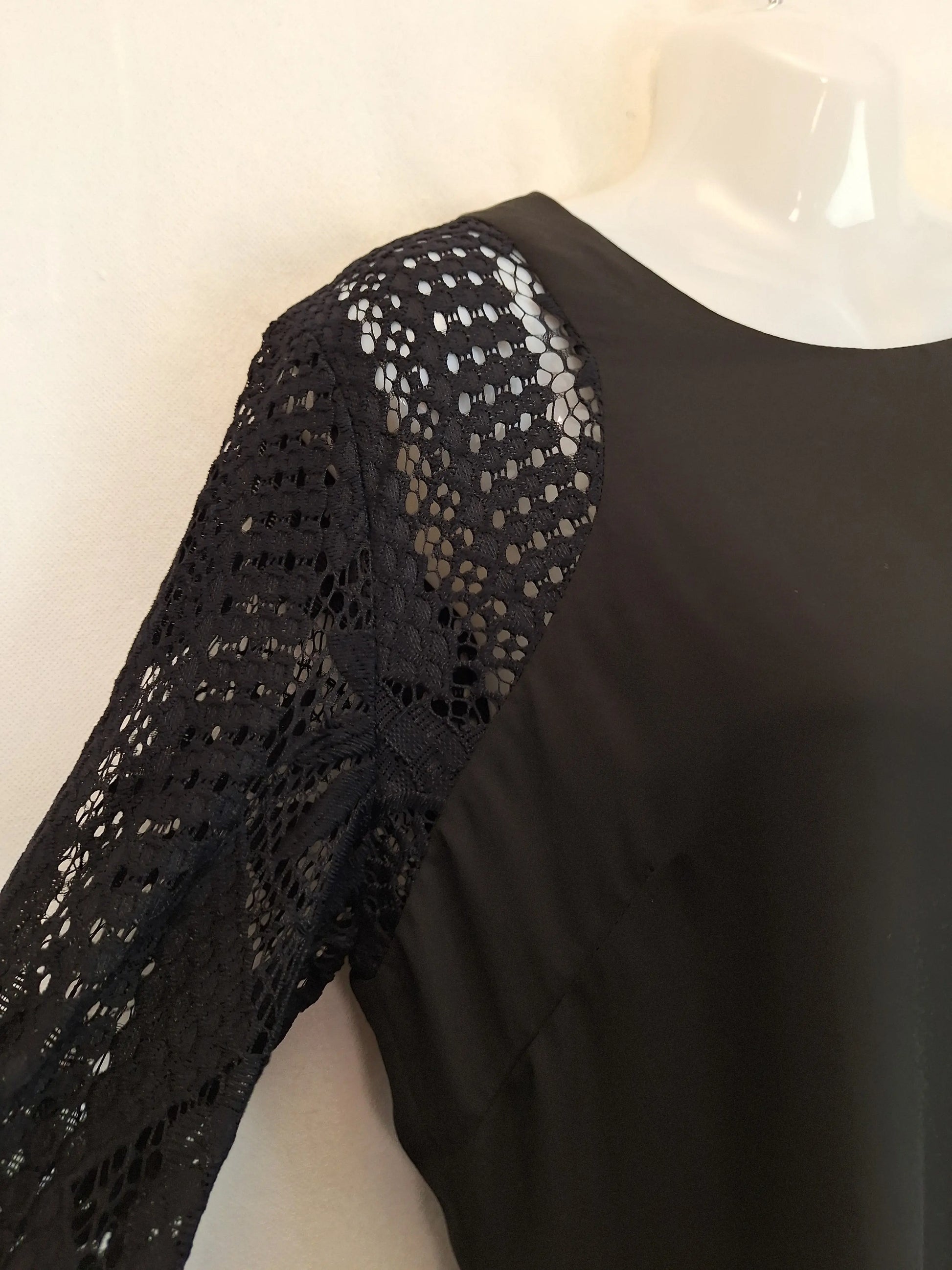 Elliatt Elegant Evening Onyx Mini Dress Size L by SwapUp-Online Second Hand Store-Online Thrift Store