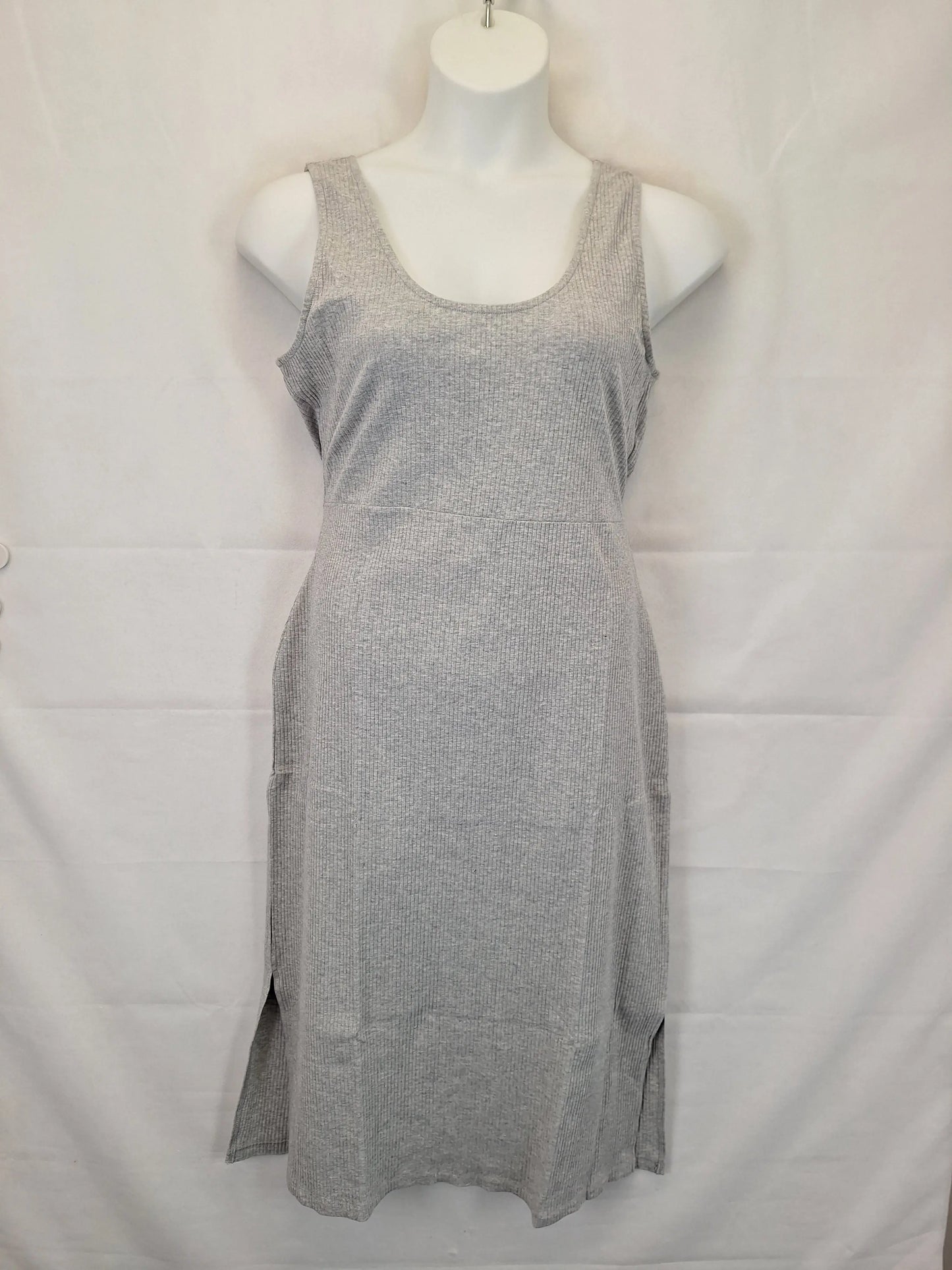 Elwood Ribbed Reversible Midi Dress Size 14 by SwapUp-Online Second Hand Store-Online Thrift Store