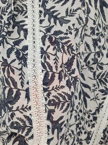 Esmaee Lightweight Fern Leaf Blouse Size M by SwapUp-Online Second Hand Store-Online Thrift Store
