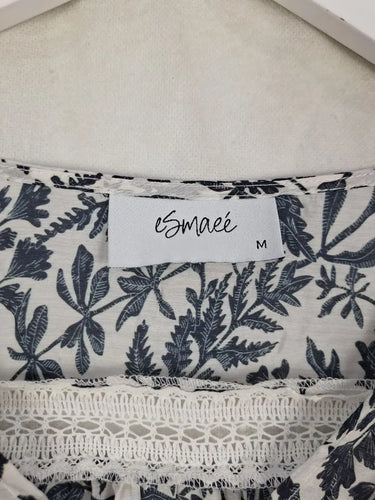 Esmaee Lightweight Fern Leaf Blouse Size M by SwapUp-Online Second Hand Store-Online Thrift Store