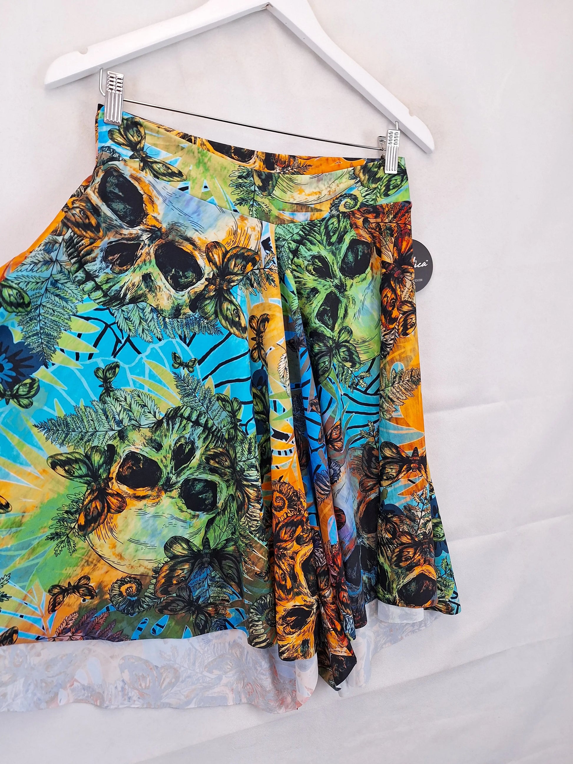 Exotica Everyday Stretch Palazzo Active Shorts Size L by SwapUp-Online Second Hand Store-Online Thrift Store
