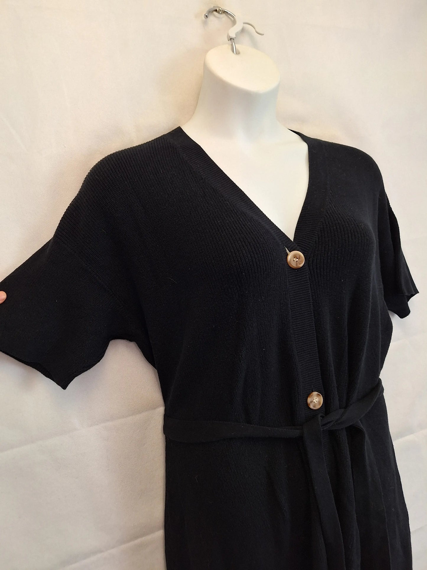 Feather + Noise Short Sleeve Belted Knit Midi Dress Size 16 by SwapUp-Online Second Hand Store-Online Thrift Store