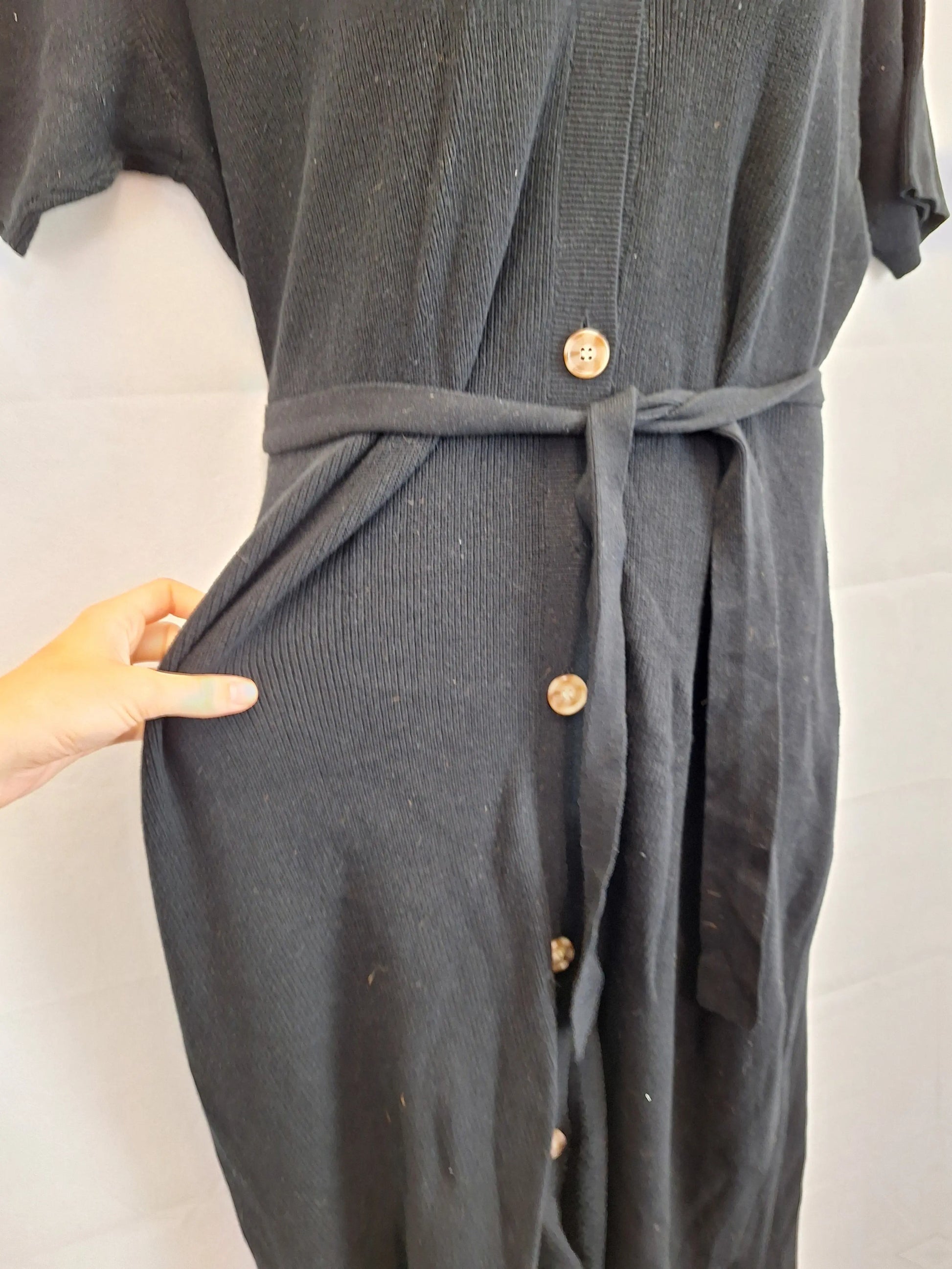 Feather + Noise Short Sleeve Belted Knit Midi Dress Size 16 by SwapUp-Online Second Hand Store-Online Thrift Store