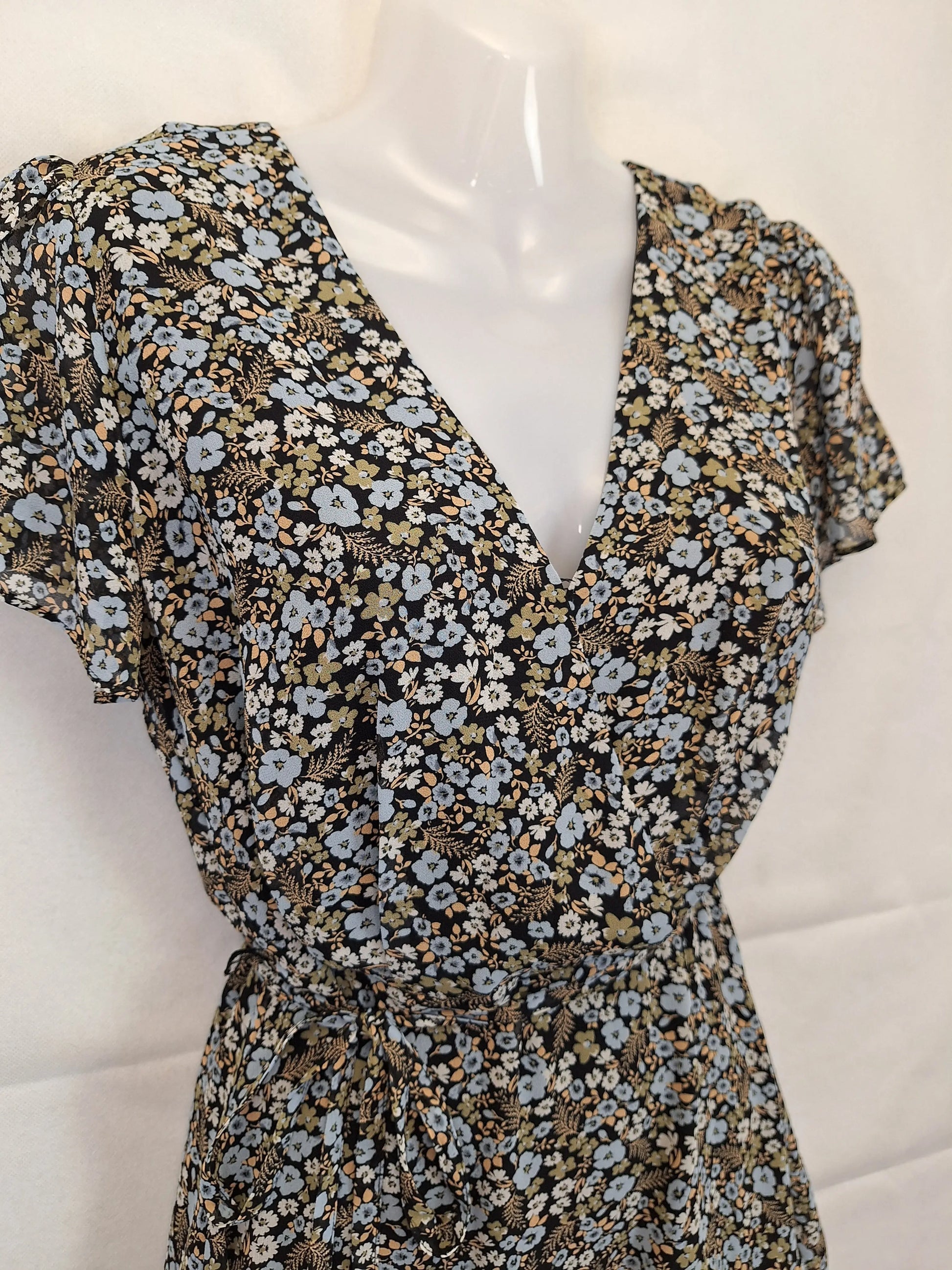 Forever New Floral Summer Mini Dress Size 8 by SwapUp-Online Second Hand Store-Online Thrift Store