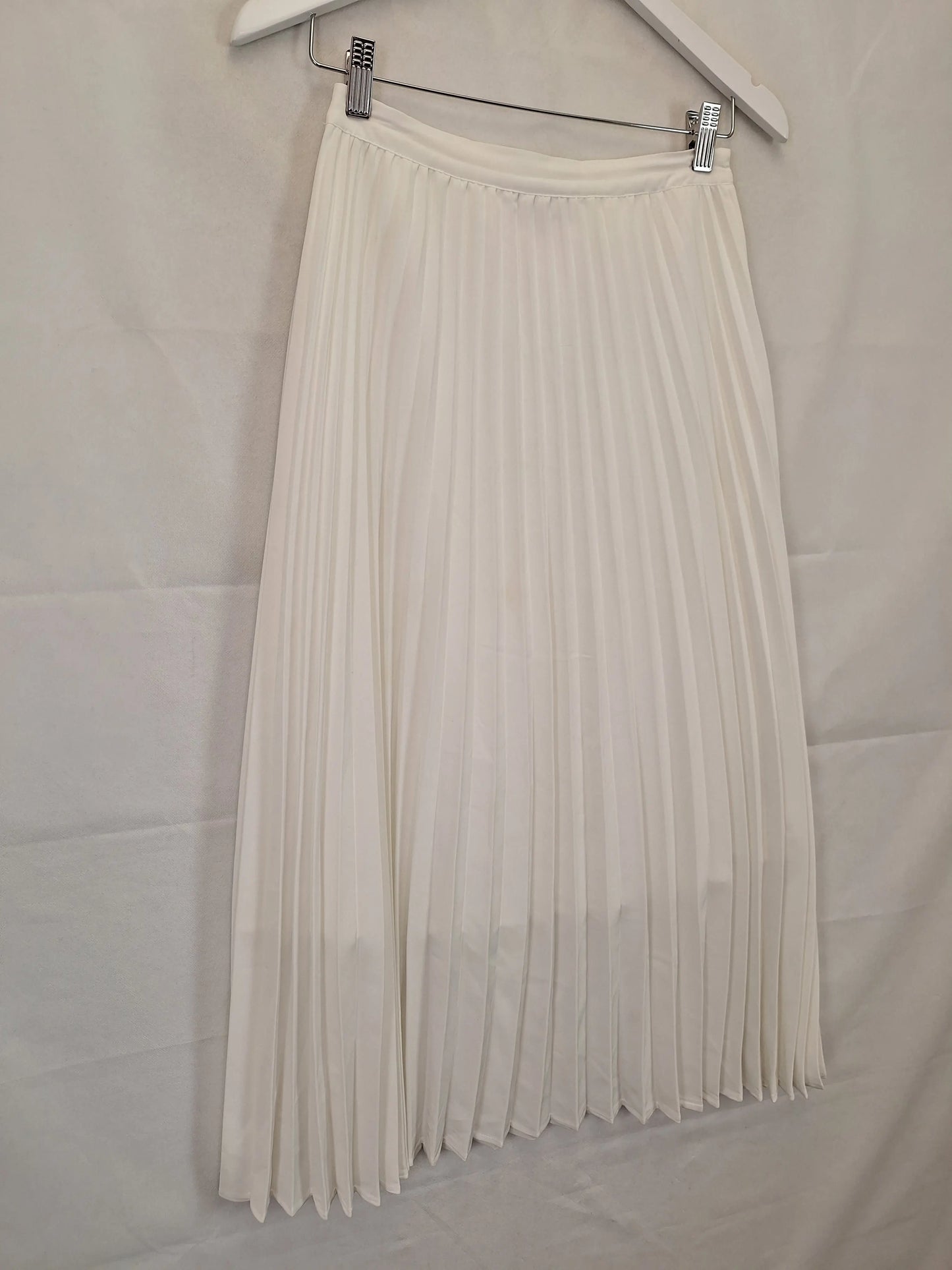 French Connection Everyday Vanilla Pleated Midi Skirt Size 6 by SwapUp-Online Second Hand Store-Online Thrift Store