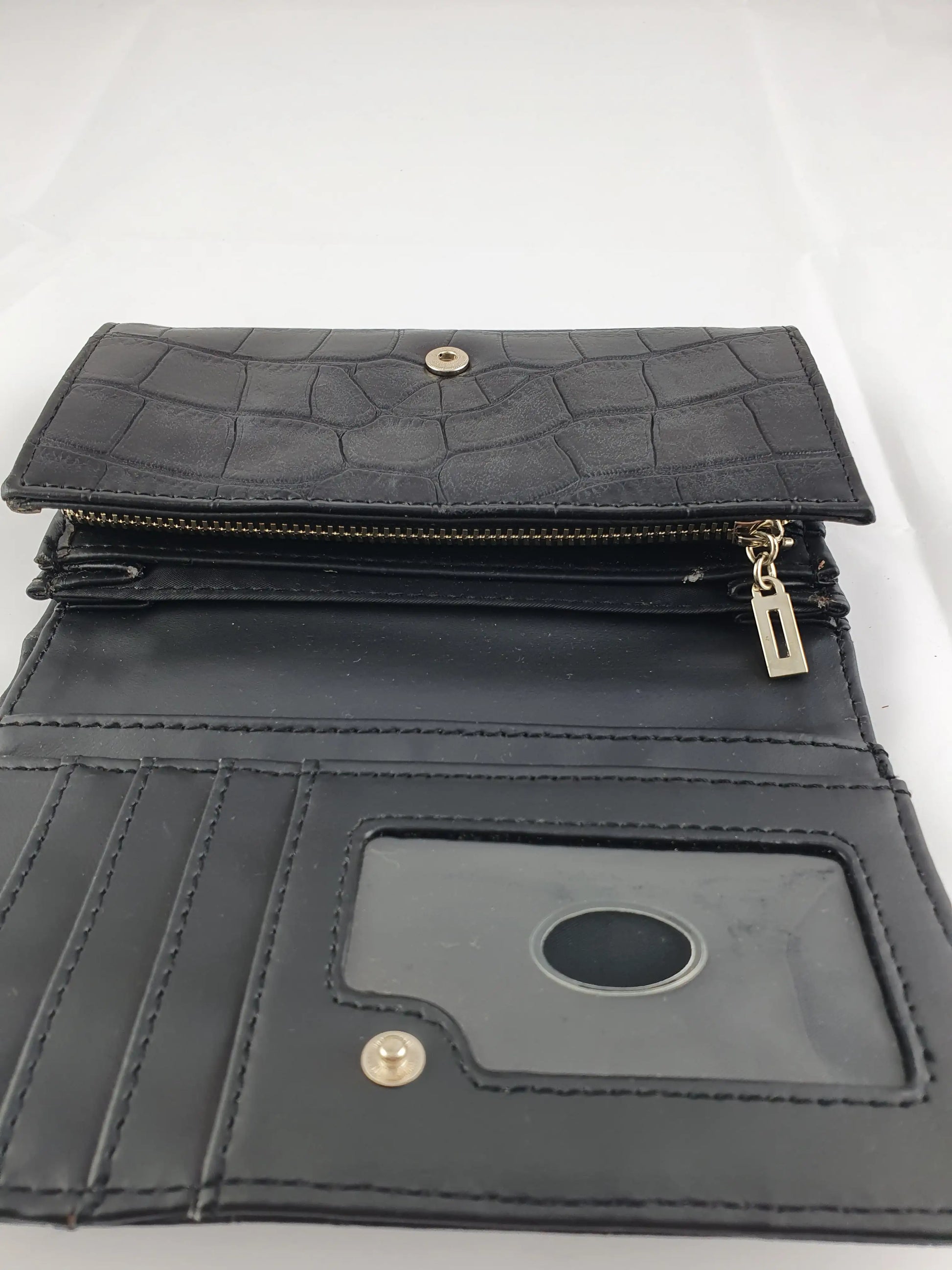 Guess  Crocodile Look Large  Wallet by SwapUp-Online Second Hand Store-Online Thrift Store