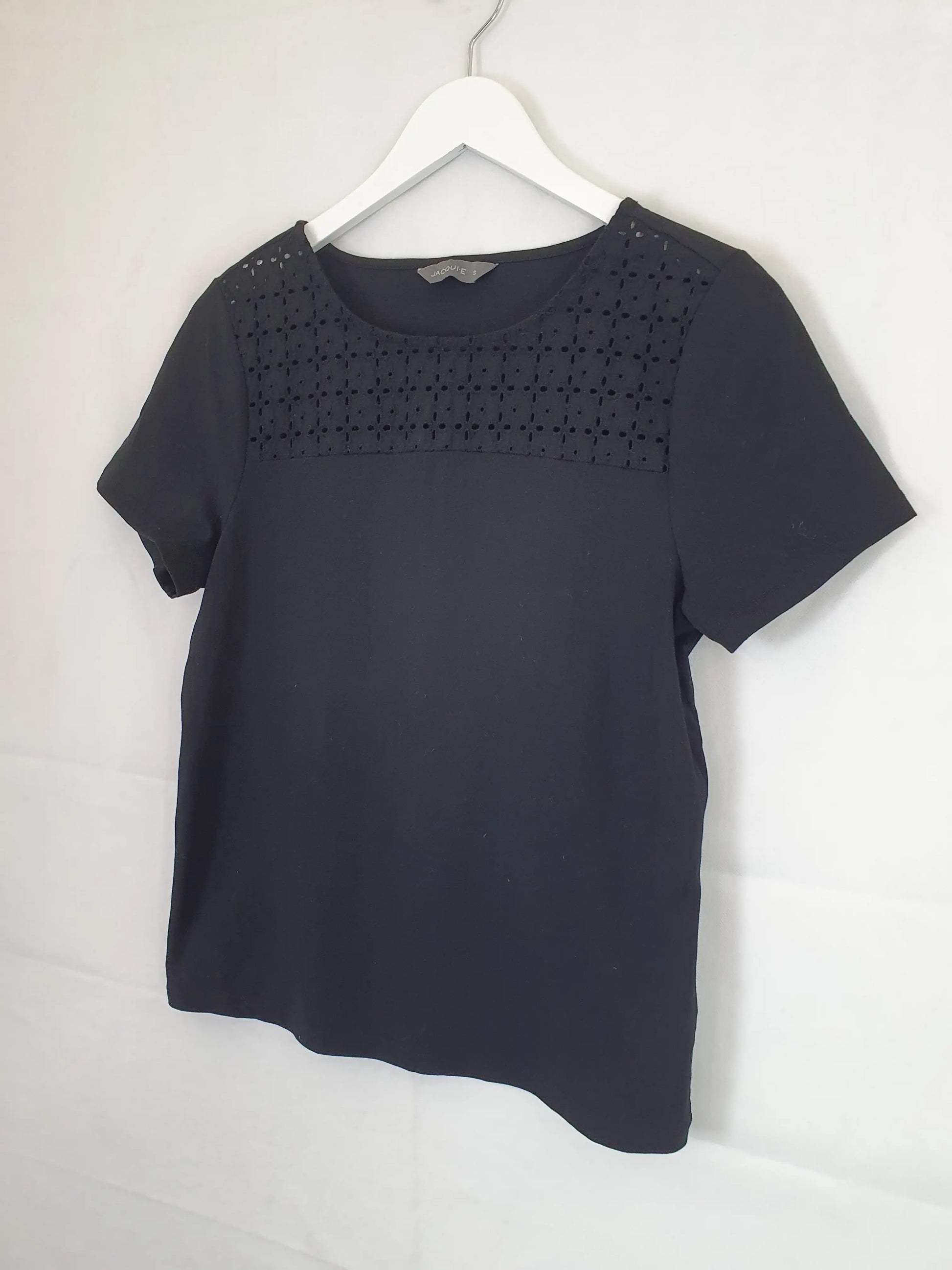 Jacqui.E Basic Cute Black T-shirt Size S by SwapUp-Online Second Hand Store-Online Thrift Store