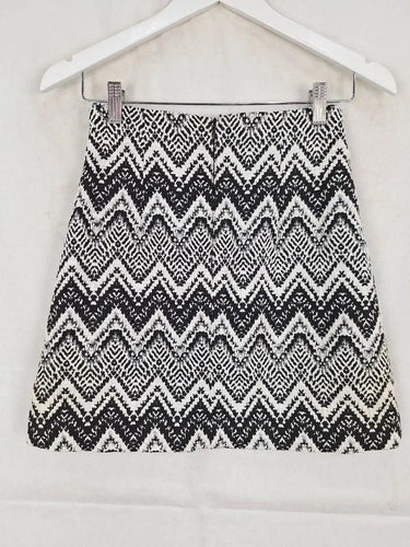 Kookai Textured Chevron Monochrome Skirt Size 8 by SwapUp-Online Second Hand Store-Online Thrift Store