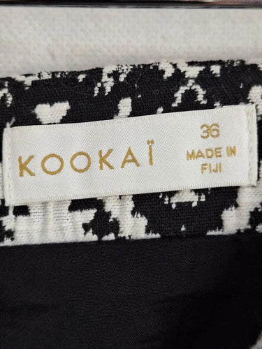 Kookai Textured Chevron Monochrome Skirt Size 8 by SwapUp-Online Second Hand Store-Online Thrift Store