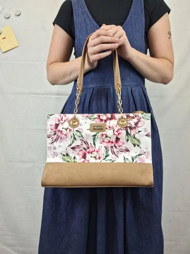 Laura Jones Classy Wildflower Shoulder Bag Size None by SwapUp-Online Second Hand Store-Online Thrift Store