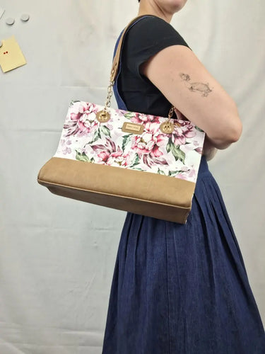 Laura Jones Classy Wildflower Shoulder Bag Size None by SwapUp-Online Second Hand Store-Online Thrift Store