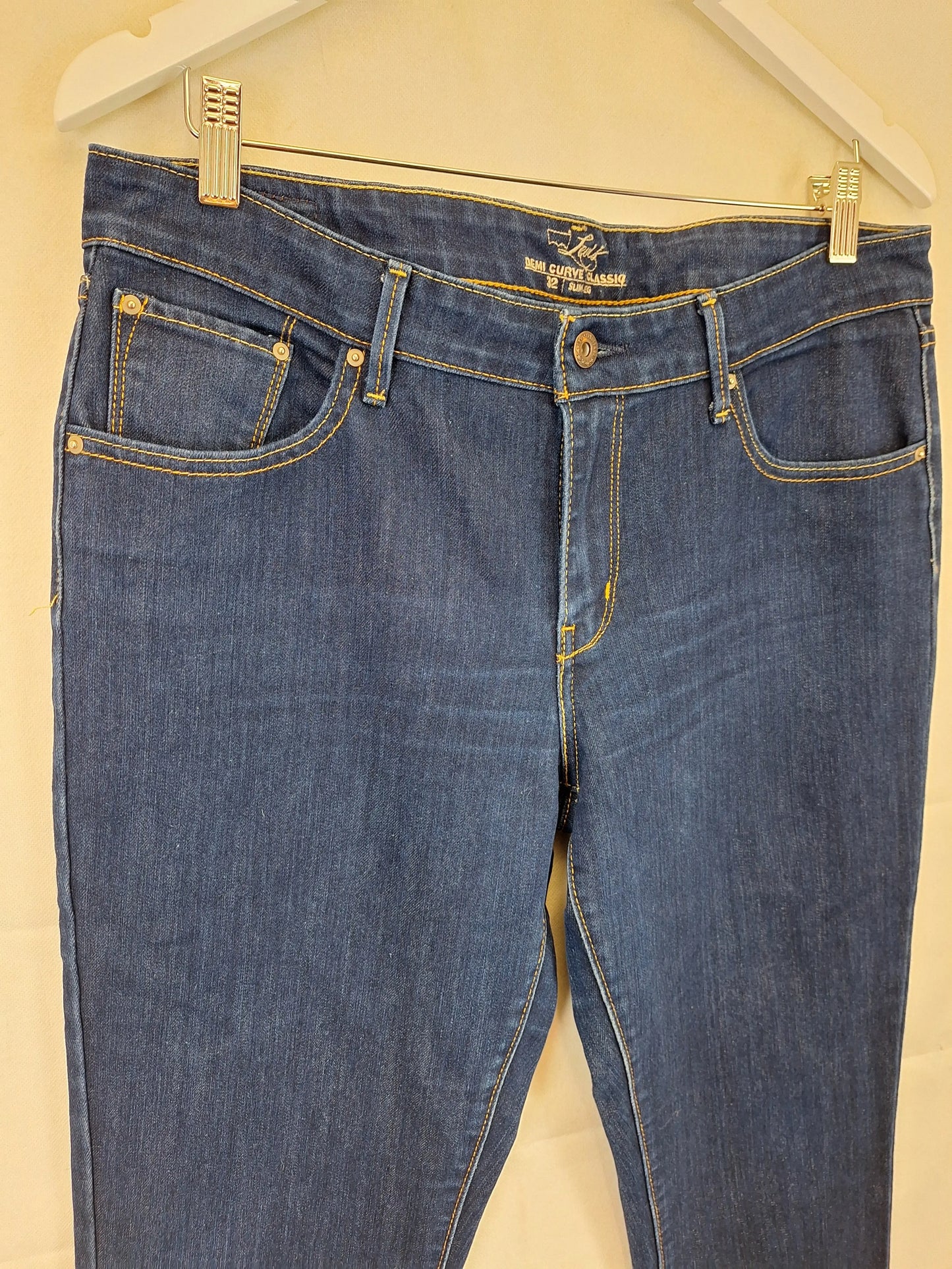 Levi's Classic Demi Curve Slim Leg Jeans Size 14 by SwapUp-Online Second Hand Store-Online Thrift Store