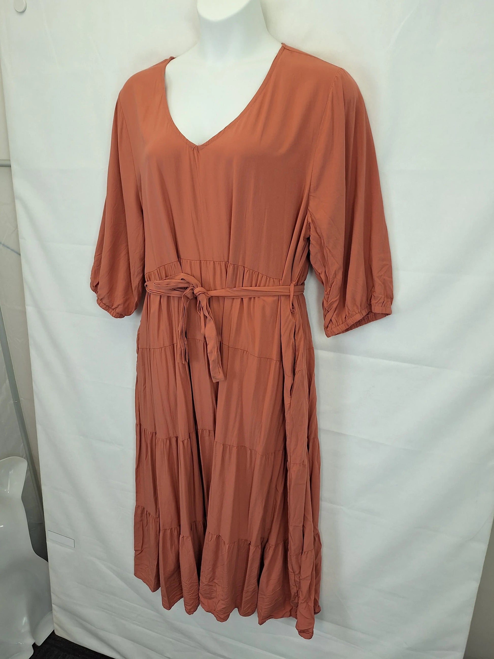 Love Style Co Vacation Midi Dress Size 22 by SwapUp-Online Second Hand Store-Online Thrift Store