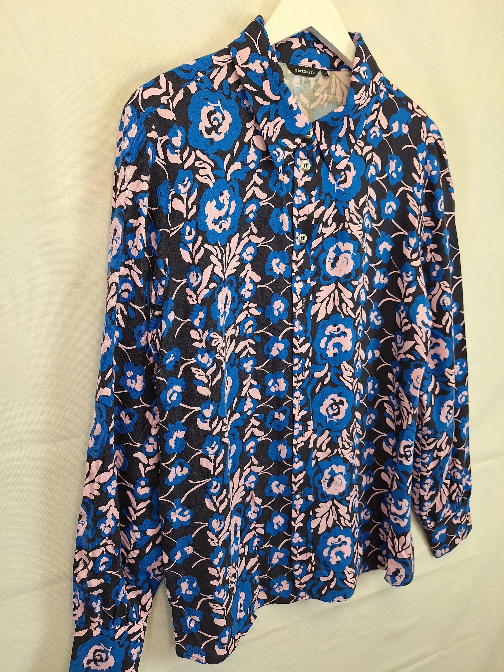 Marimekko Floral Wide Collared Shirt Size 14 by SwapUp-Online Second Hand Store-Online Thrift Store