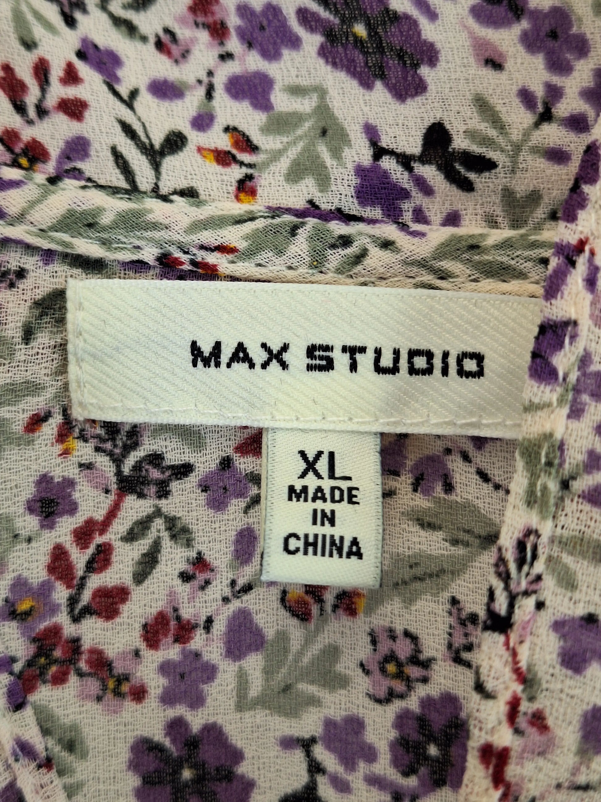 Max Studio Dainty Floral Pussy Bow Top Size XL by SwapUp-Online Second Hand Store-Online Thrift Store