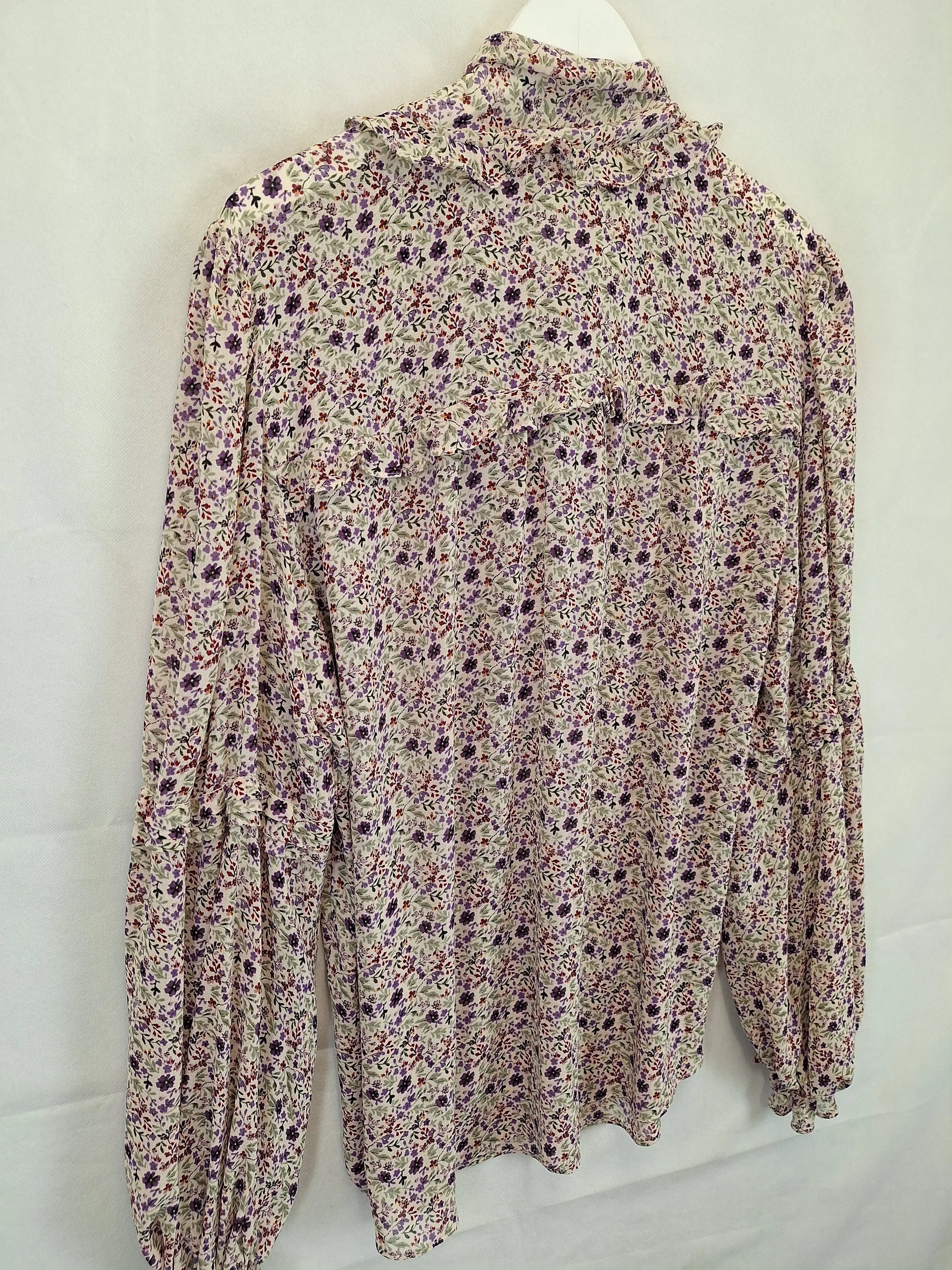 Max Studio Dainty Floral Pussy Bow Top Size XL by SwapUp-Online Second Hand Store-Online Thrift Store
