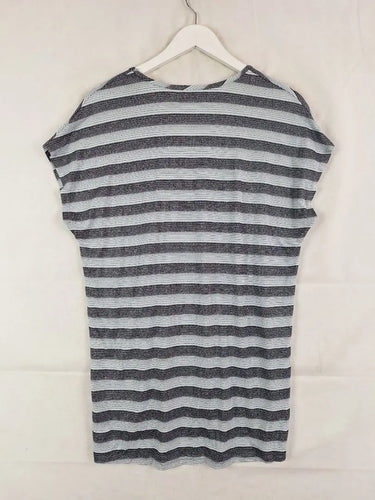 Metalicus Dress T-shirt Size XS by SwapUp-Online Second Hand Store-Online Thrift Store