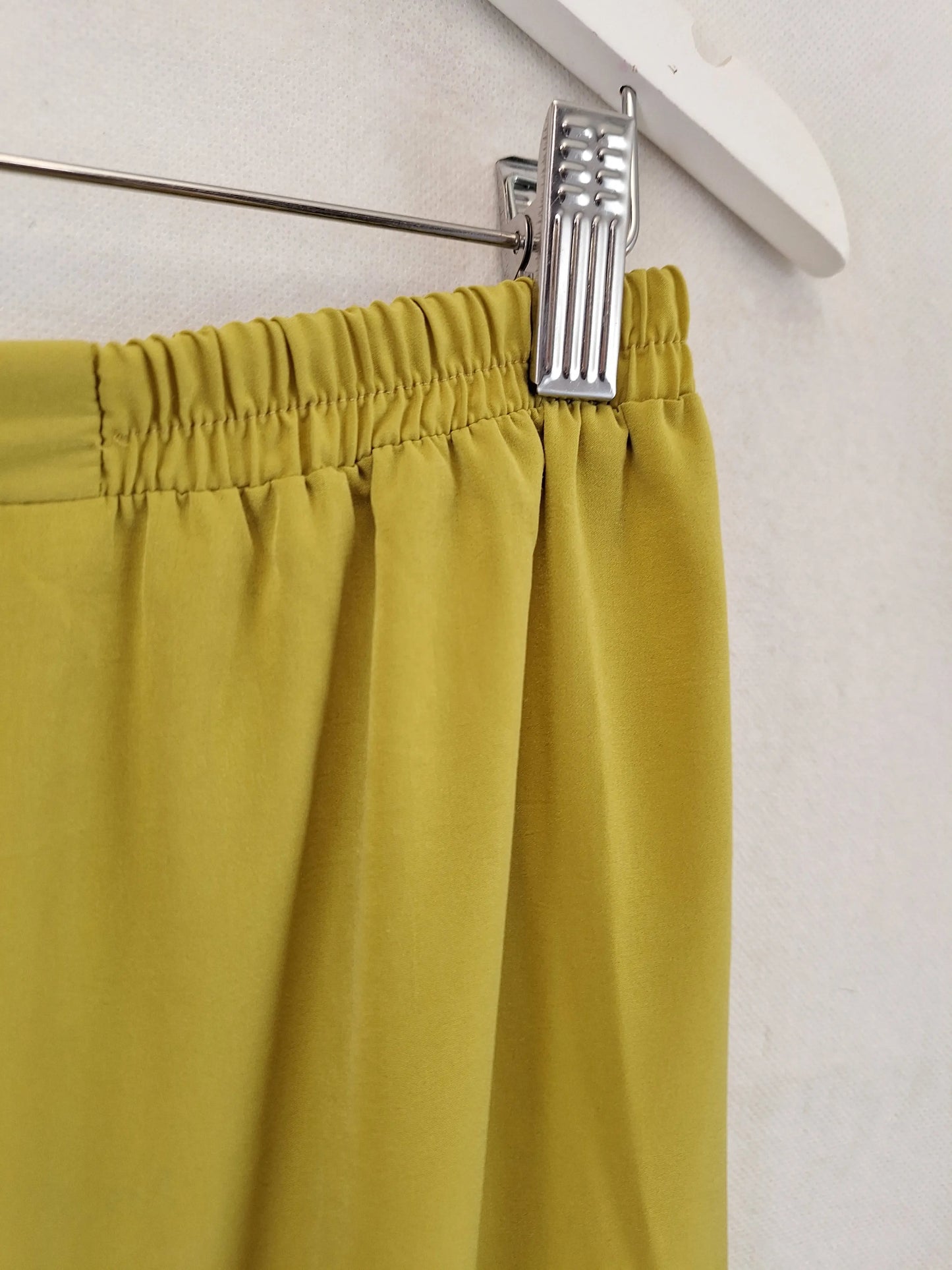 Metropole Vintage Lime Silk Look Straight Pants Size 14 by SwapUp-Online Second Hand Store-Online Thrift Store