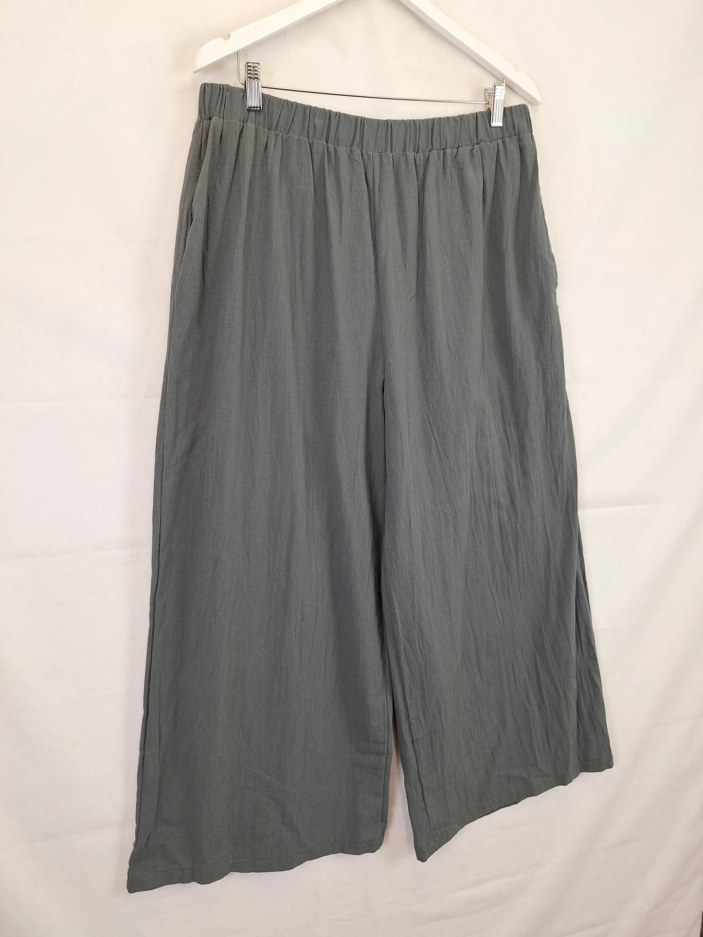 Misslook Textured Wide Leg Pants Size XXL by SwapUp-Online Second Hand Store-Online Thrift Store