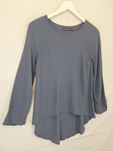 Mister Zimi Relaxed Fit Hi-low  Top Size 6 by SwapUp-Online Second Hand Store-Online Thrift Store