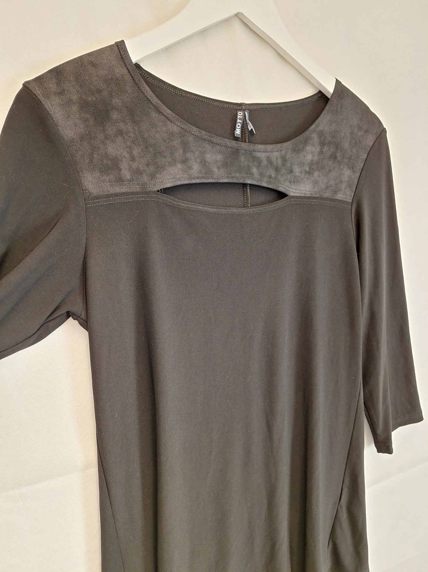 Motto Classic Cut Out Relaxed Top Size 14 by SwapUp-Online Second Hand Store-Online Thrift Store